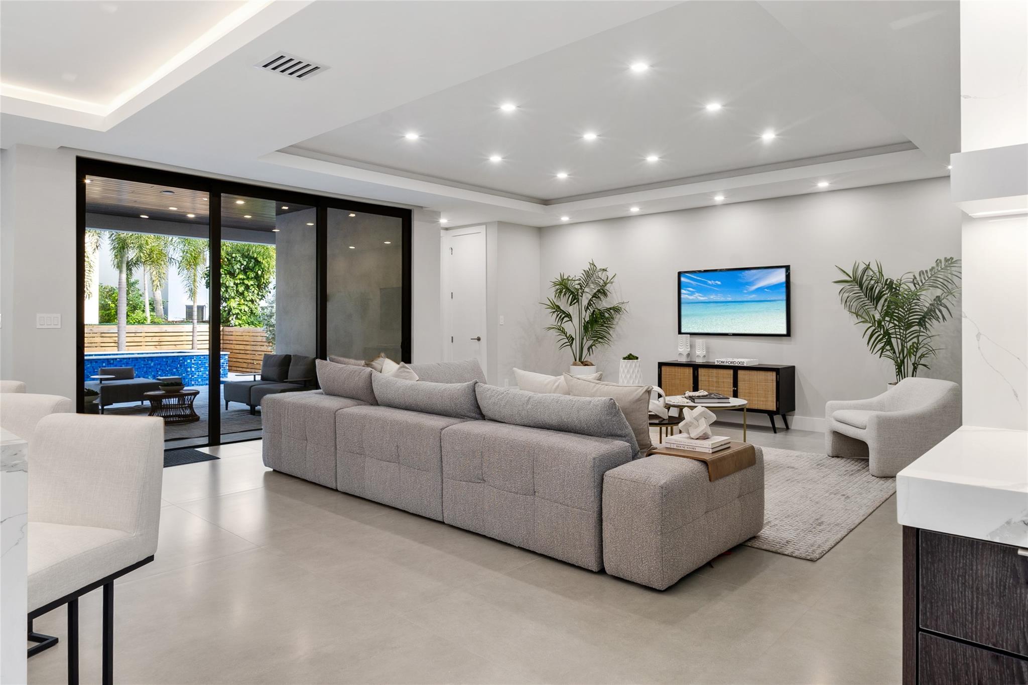 Tarpon River - Residential