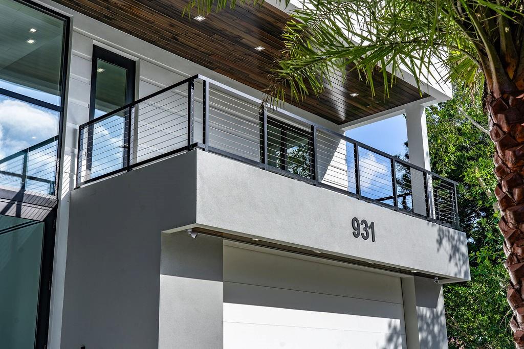 Tarpon River - Residential