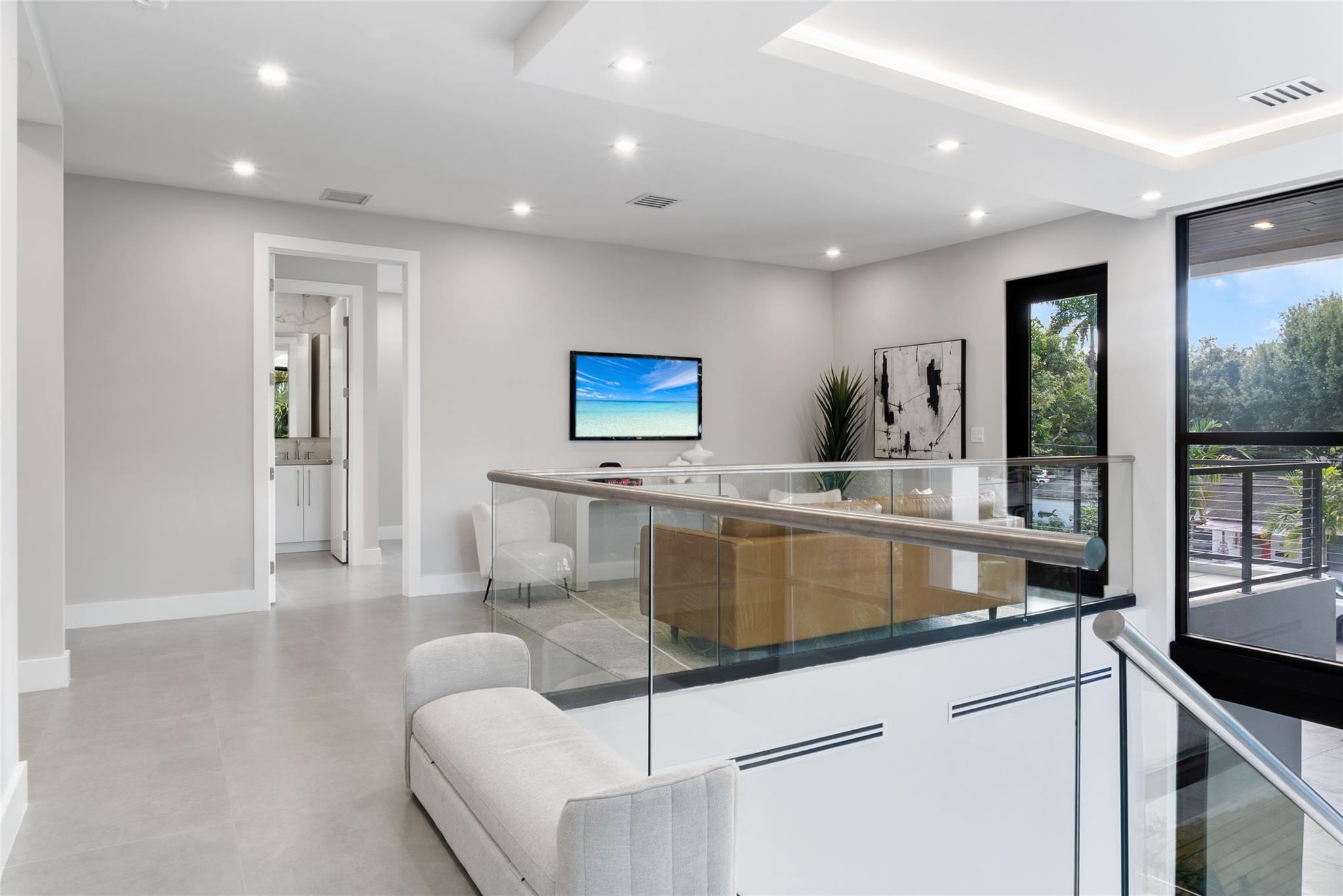 Tarpon River - Residential