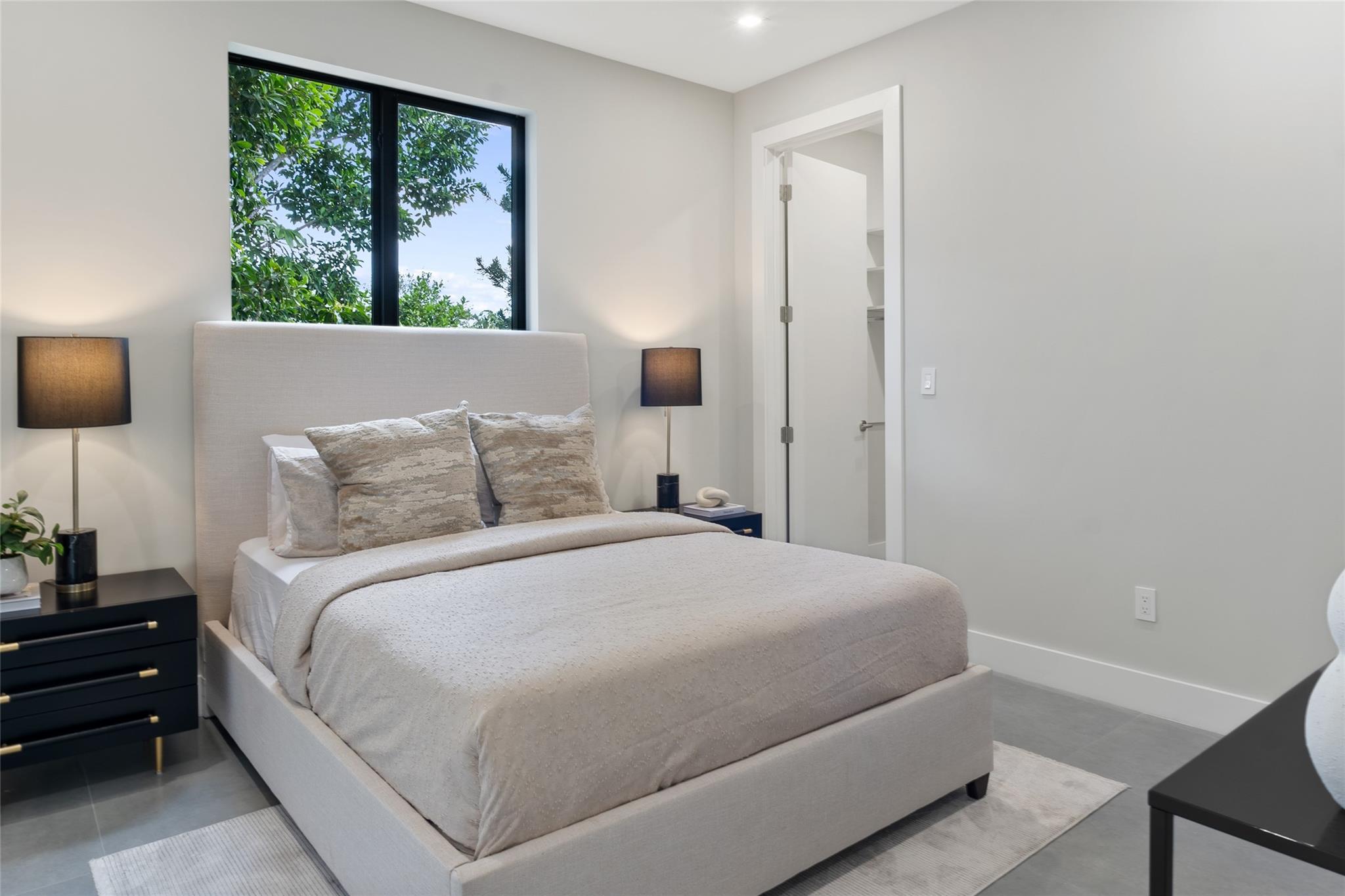 Tarpon River - Residential