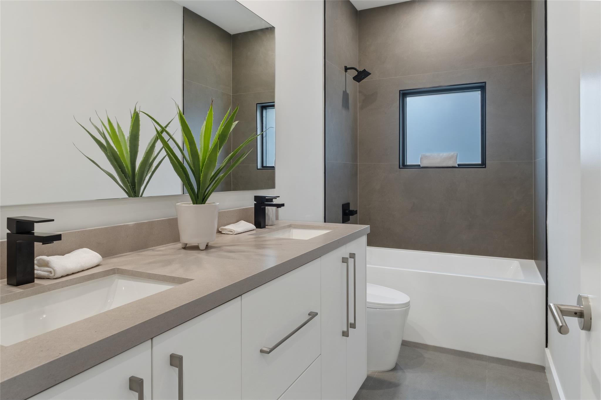 Tarpon River - Residential