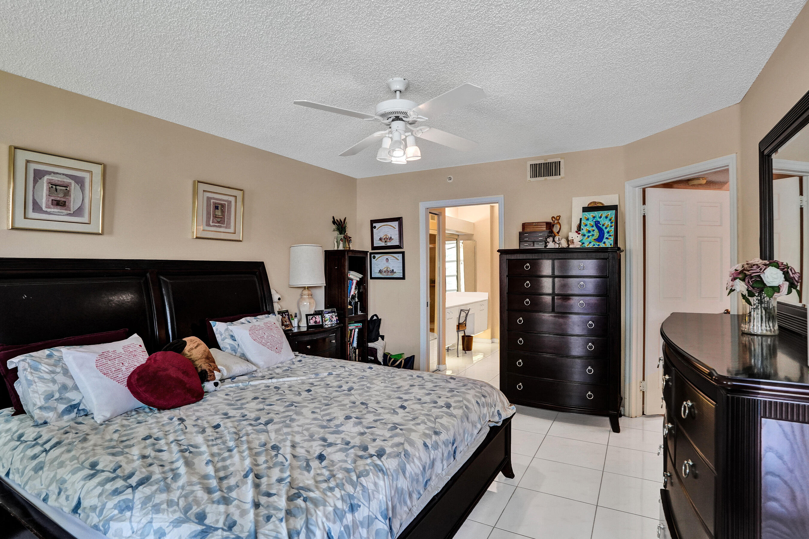 GRANVILLE CONDOMINIUM - Residential