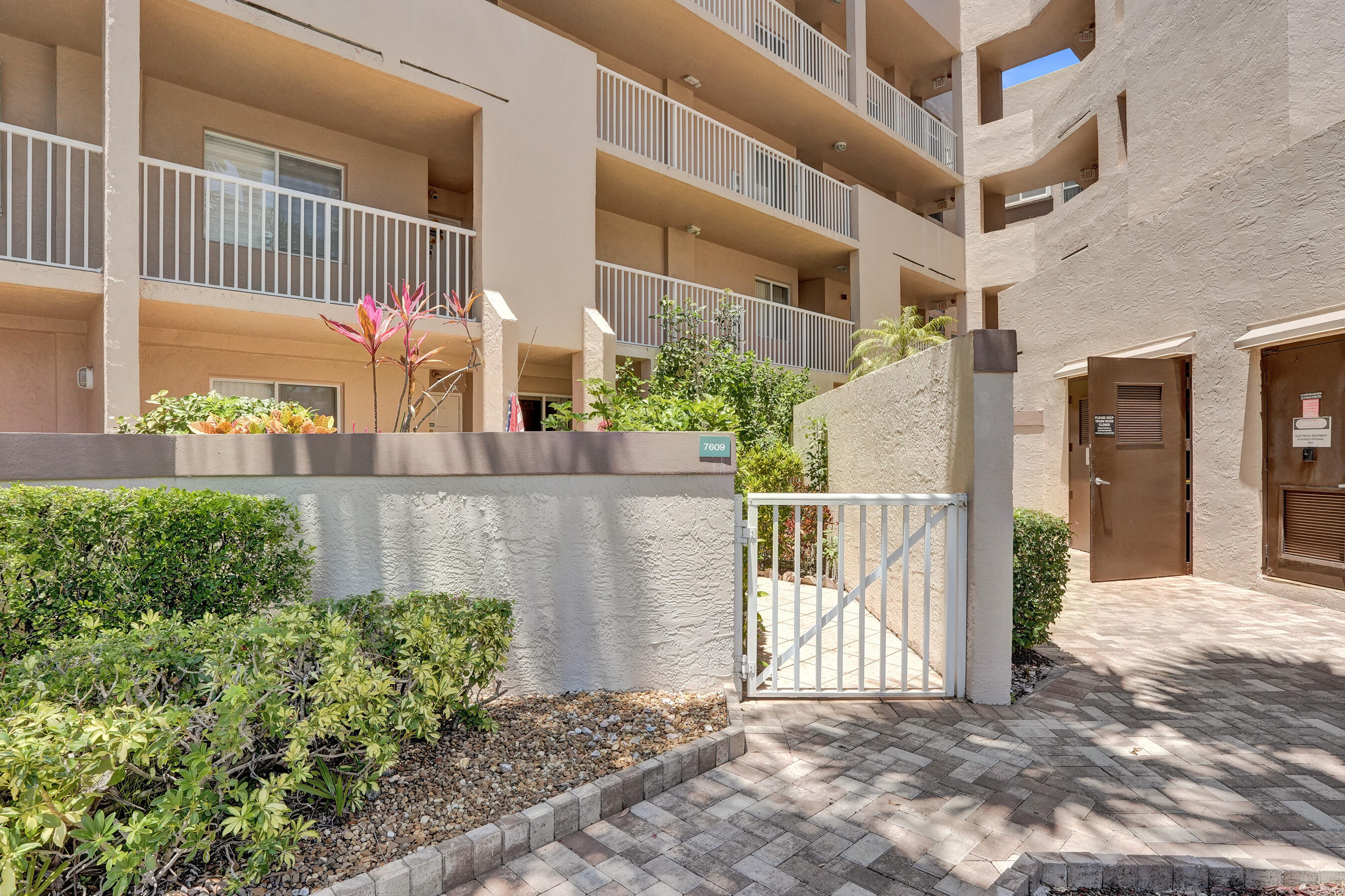 GRANVILLE CONDOMINIUM - Residential
