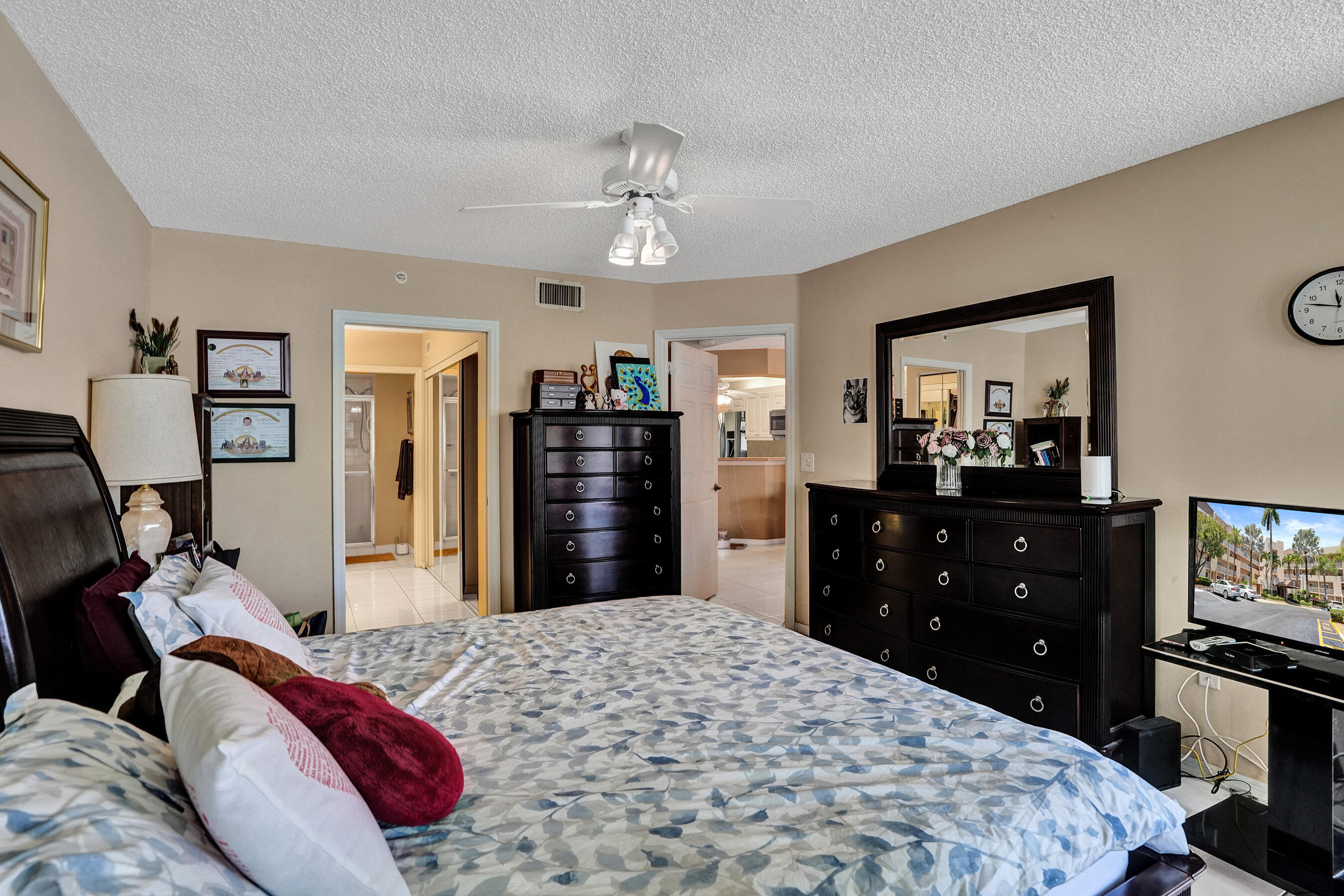 GRANVILLE CONDOMINIUM - Residential