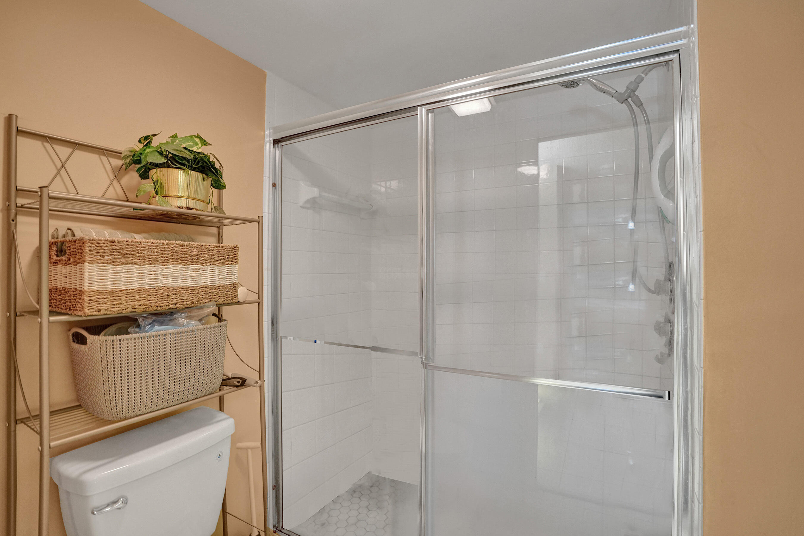 GRANVILLE CONDOMINIUM - Residential