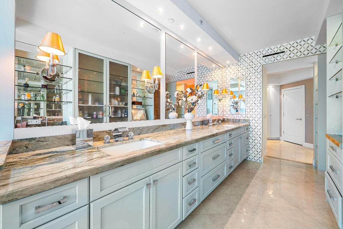 2100 COND AT SLOANS CURVE - Residential