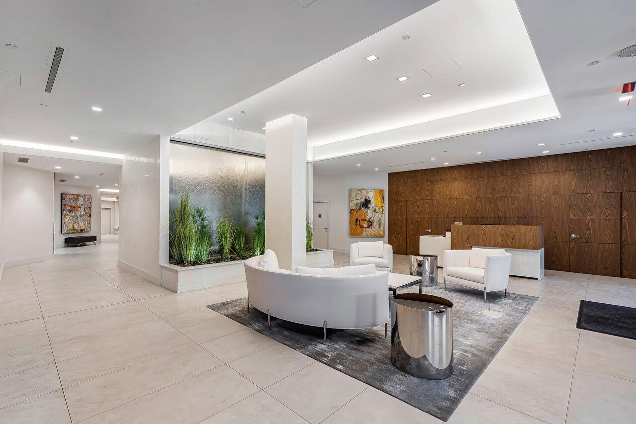 2100 COND AT SLOANS CURVE - Residential