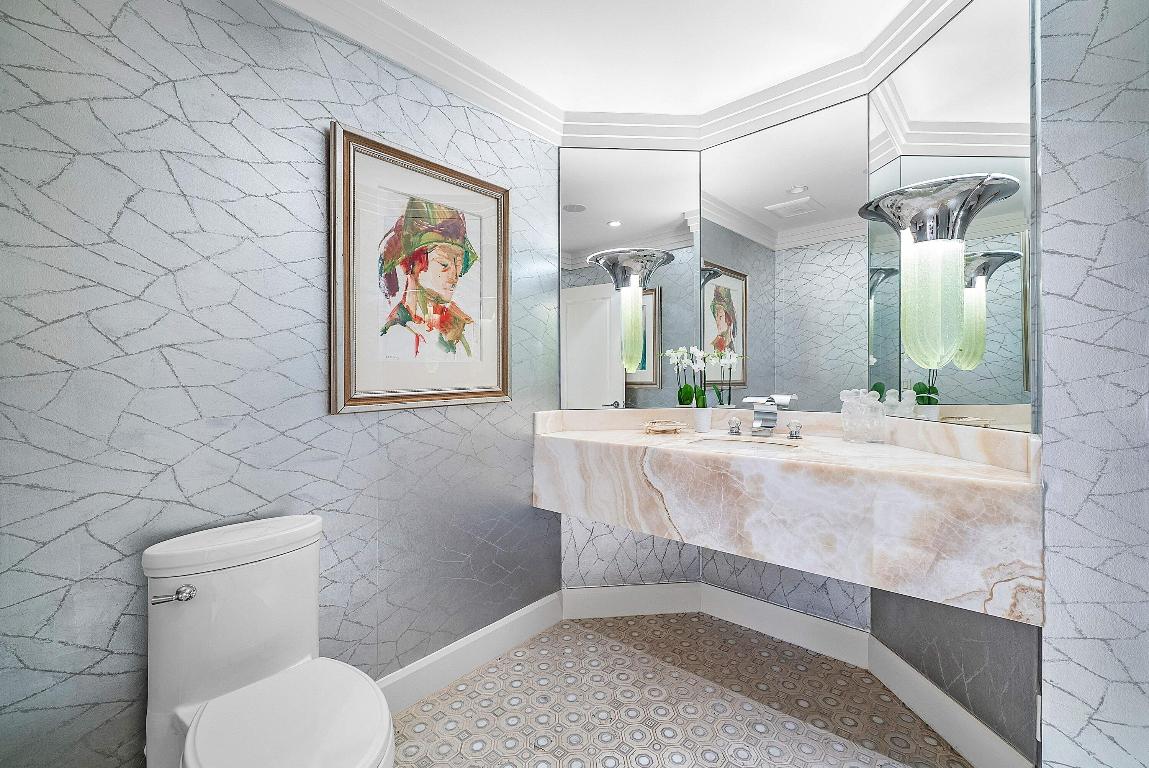 2100 COND AT SLOANS CURVE - Residential