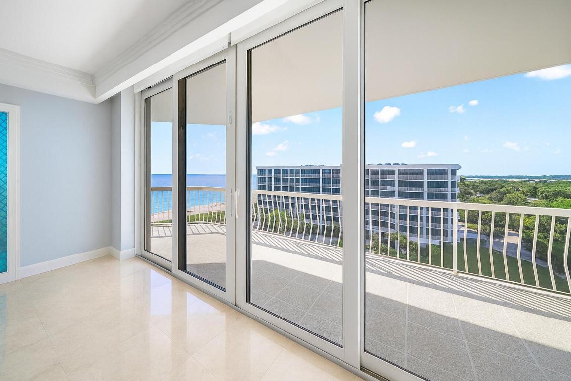 2100 COND AT SLOANS CURVE - Residential