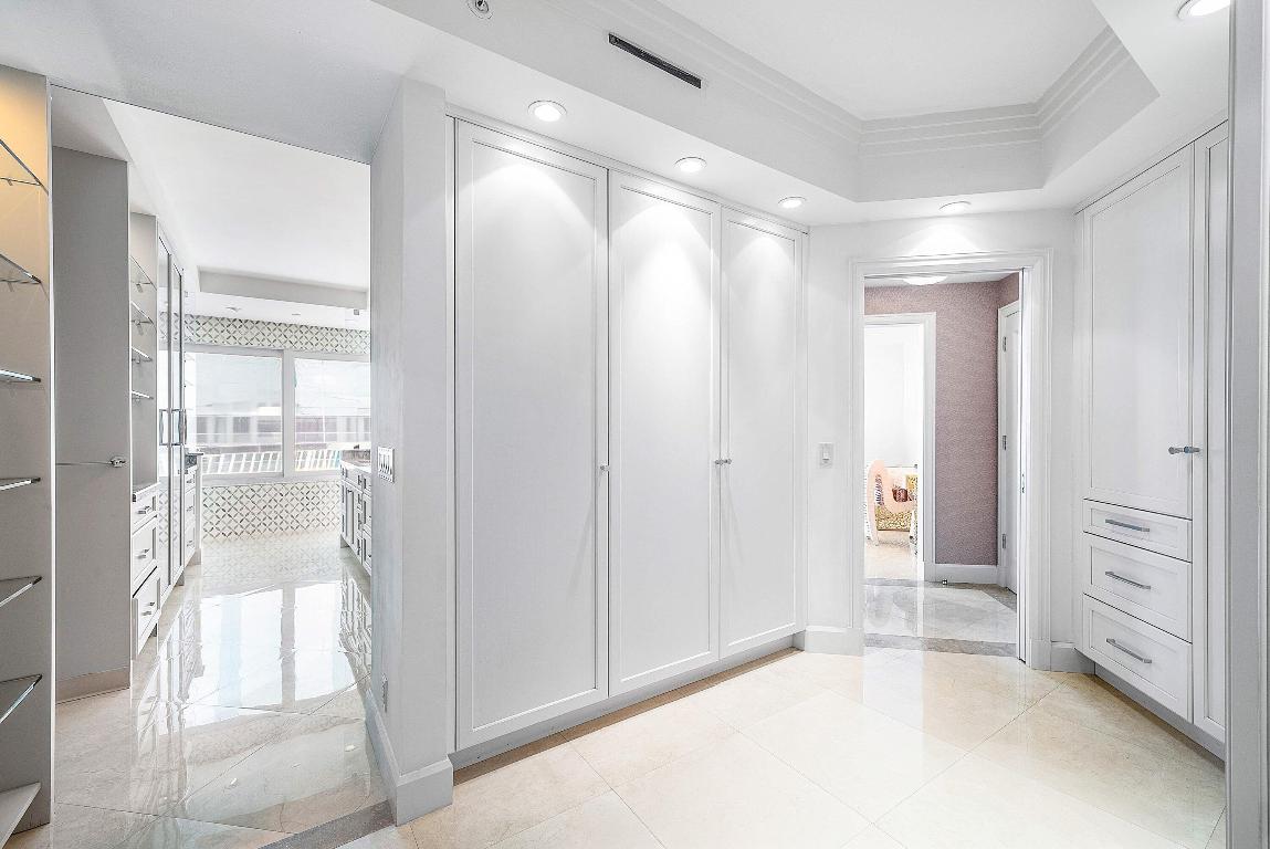 2100 COND AT SLOANS CURVE - Residential