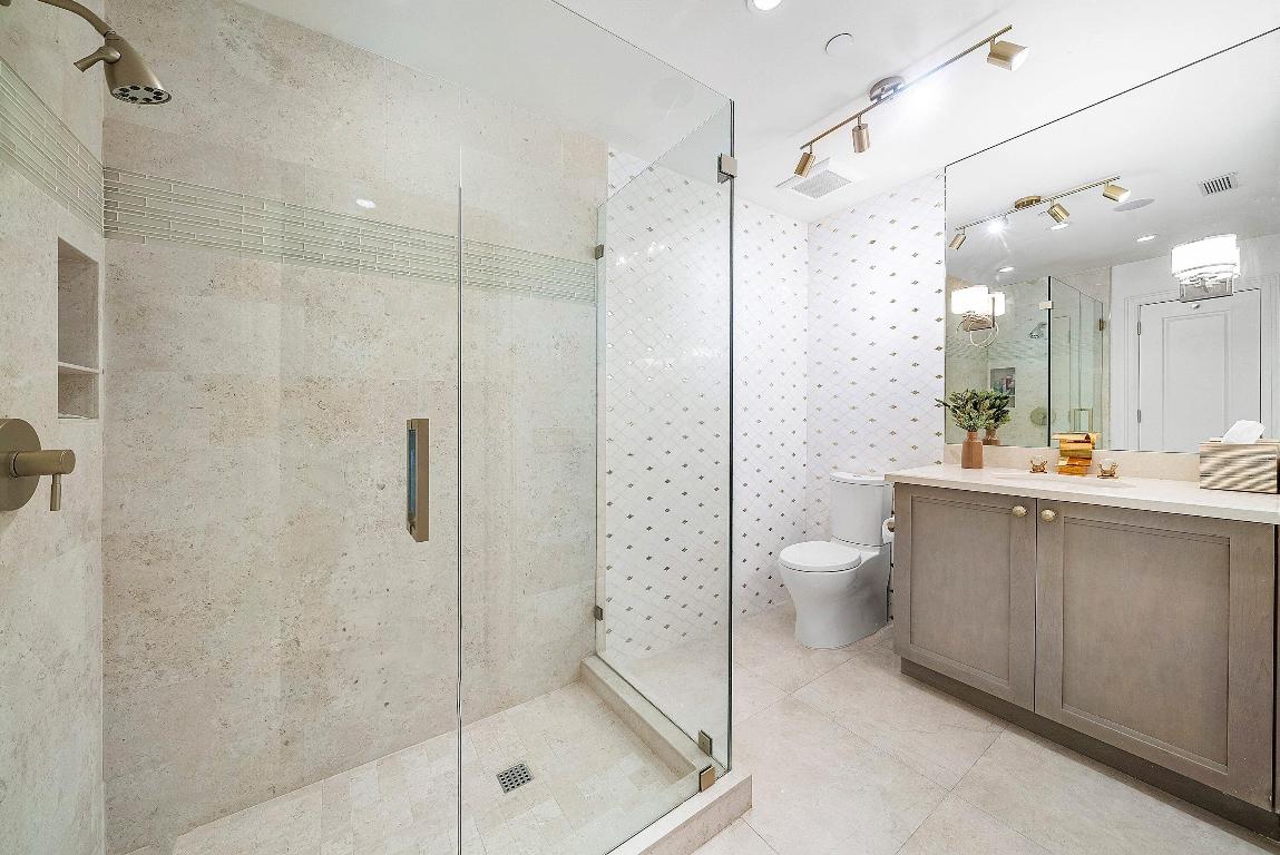 2100 COND AT SLOANS CURVE - Residential