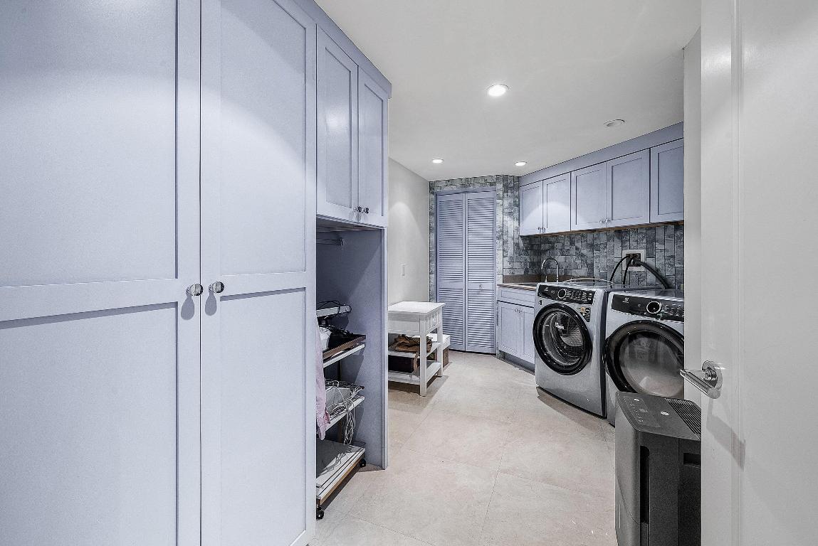 2100 COND AT SLOANS CURVE - Residential