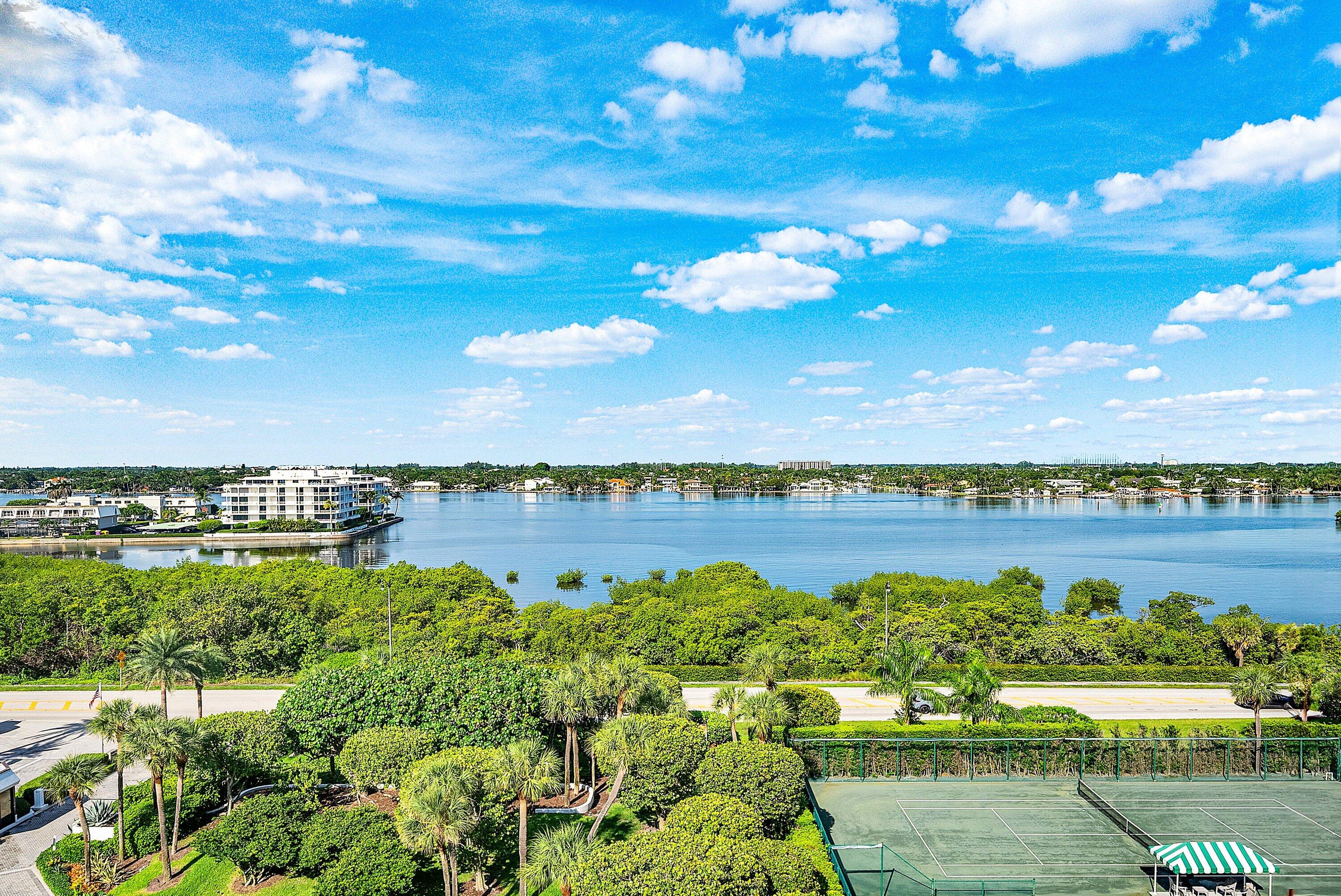 2100 COND AT SLOANS CURVE - Residential