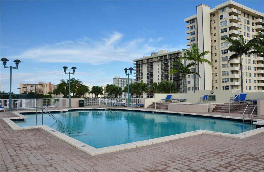 Tides at Bridgeside - Residential