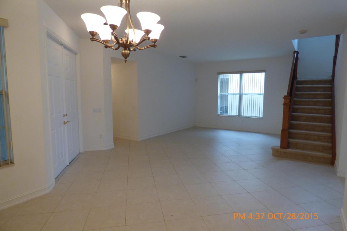 CANYON ISLES 1 - Residential Lease