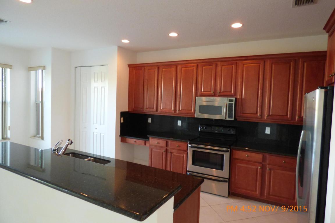 CANYON ISLES 1 - Residential Lease