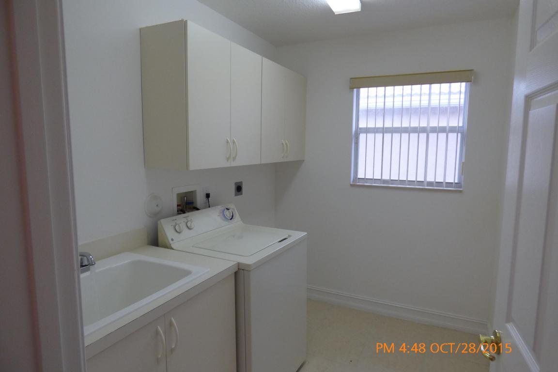 CANYON ISLES 1 - Residential Lease