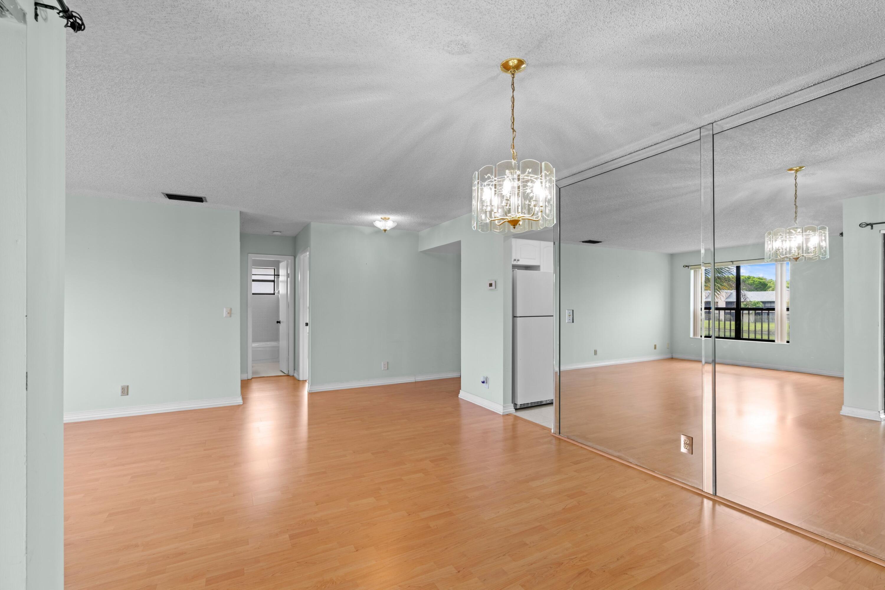 KARANDA VILLAGE V-B CONDO - Residential
