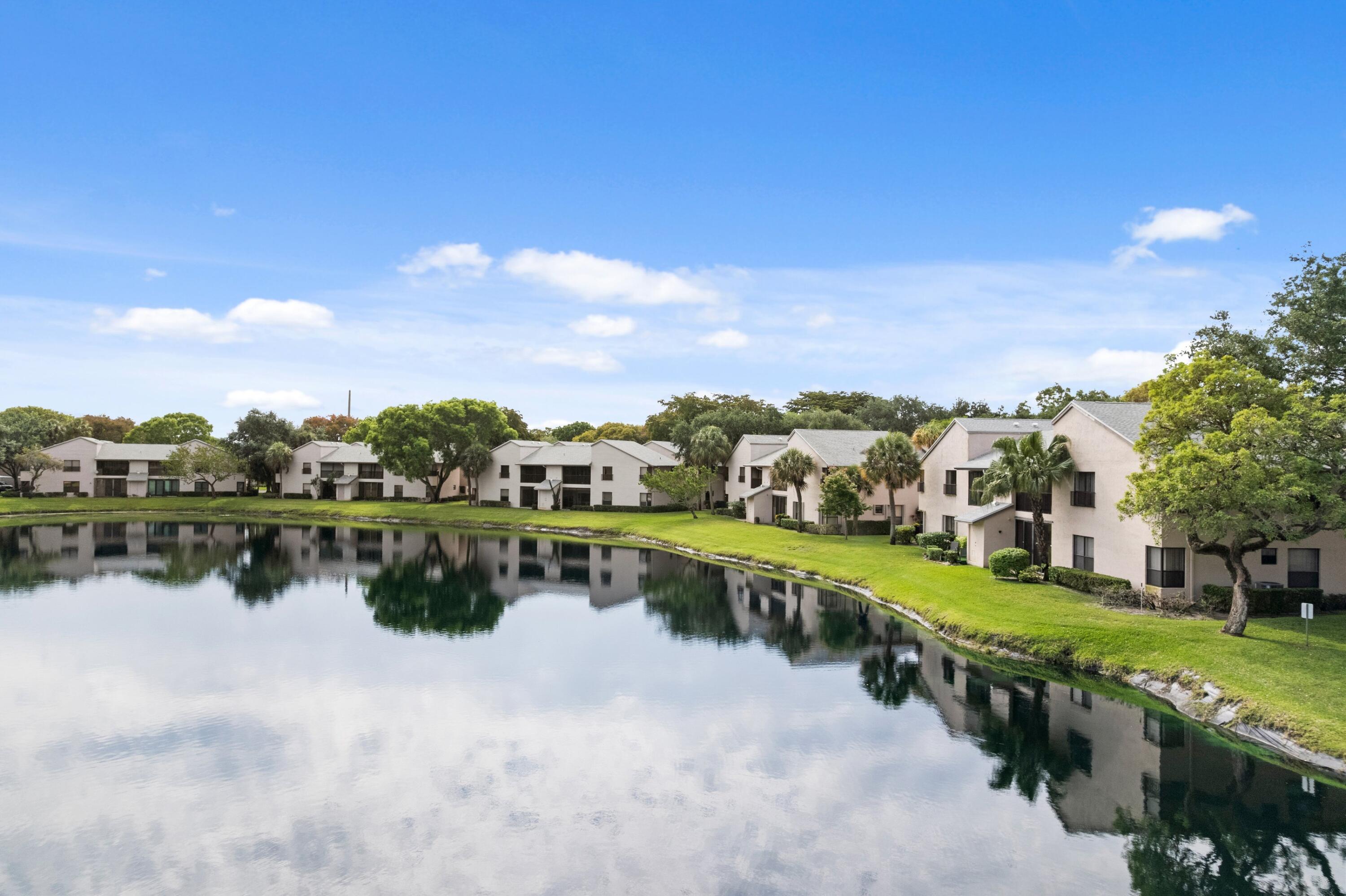 KARANDA VILLAGE V-B CONDO - Residential