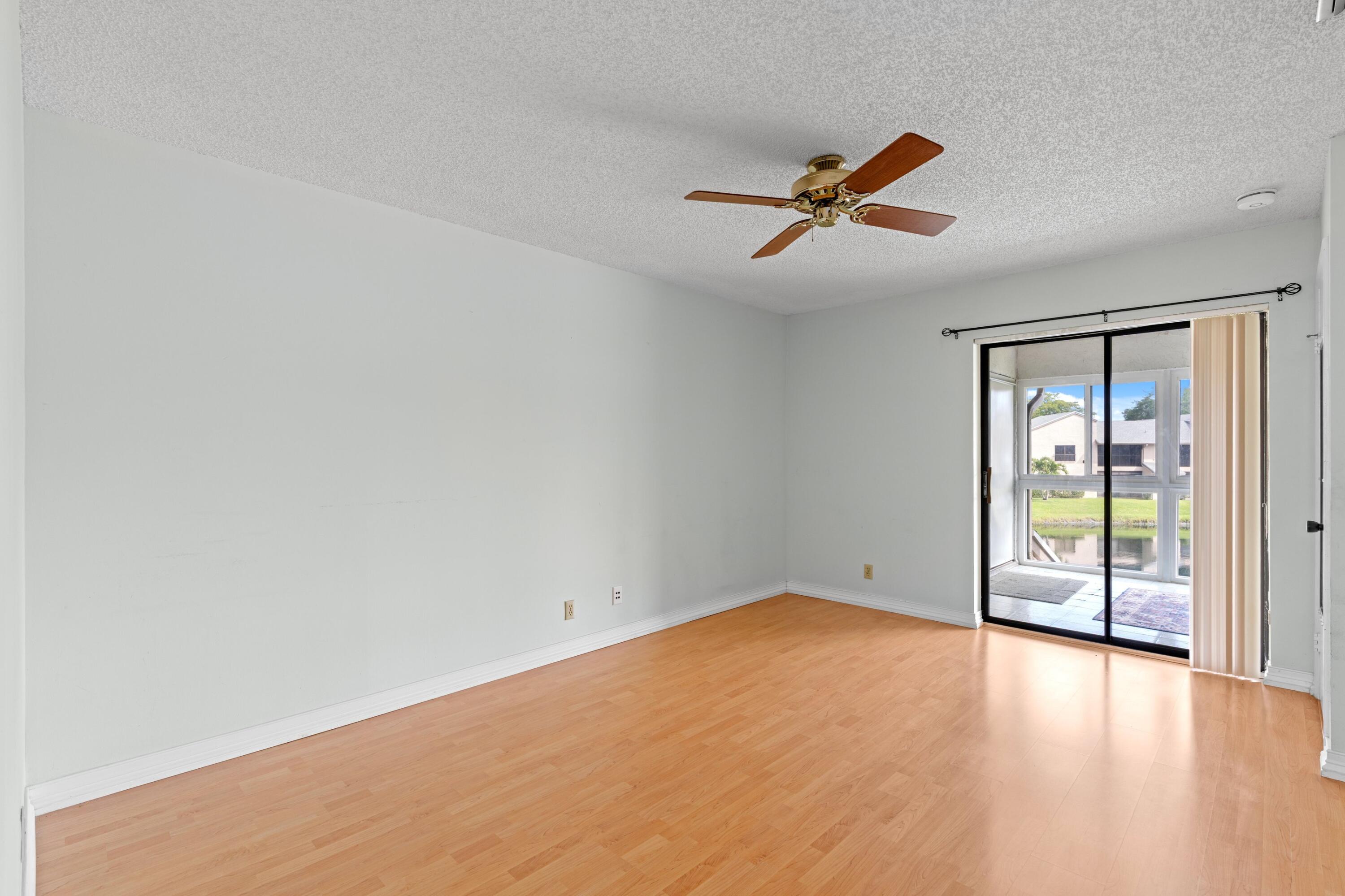 KARANDA VILLAGE V-B CONDO - Residential