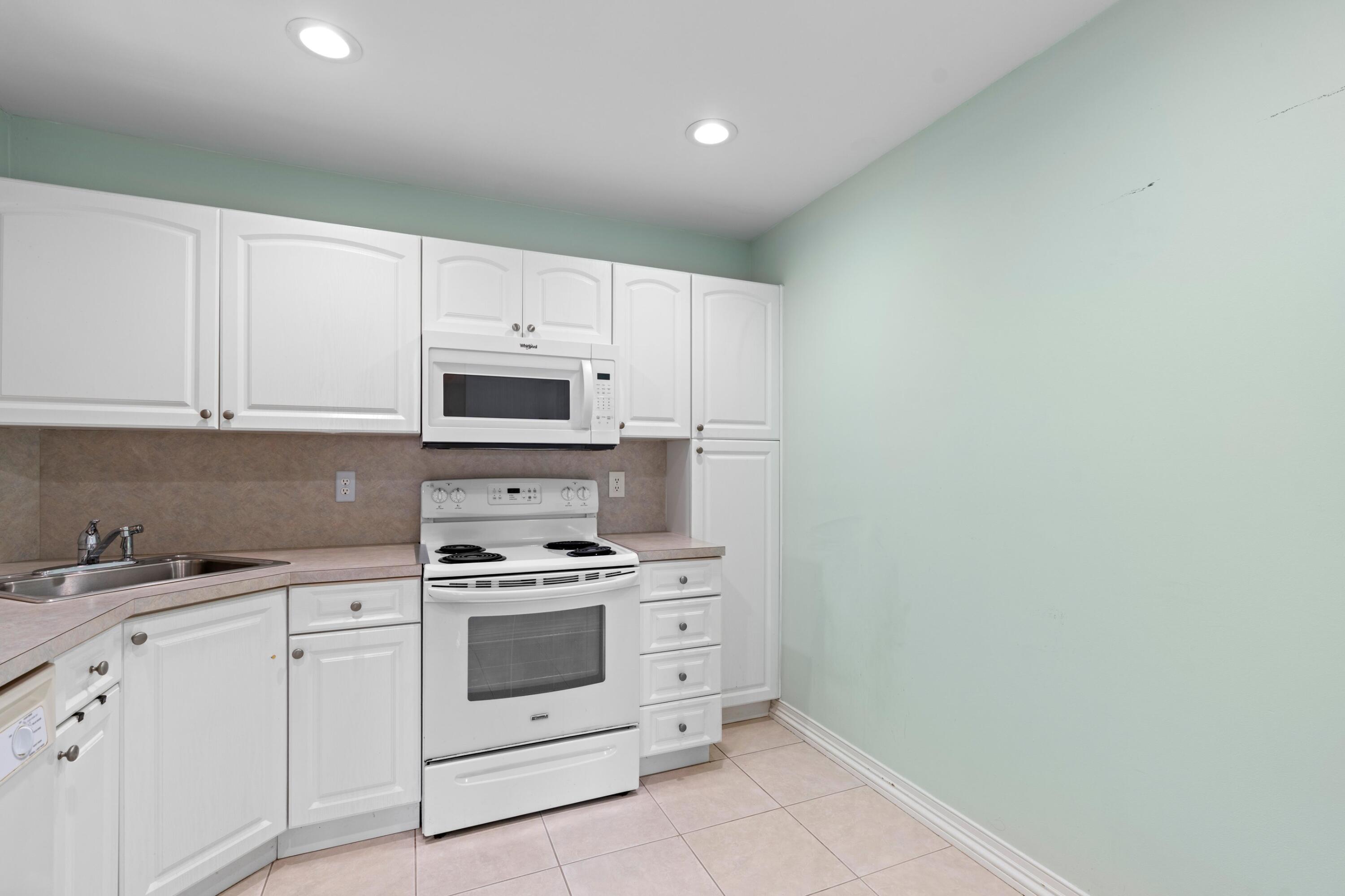 KARANDA VILLAGE V-B CONDO - Residential