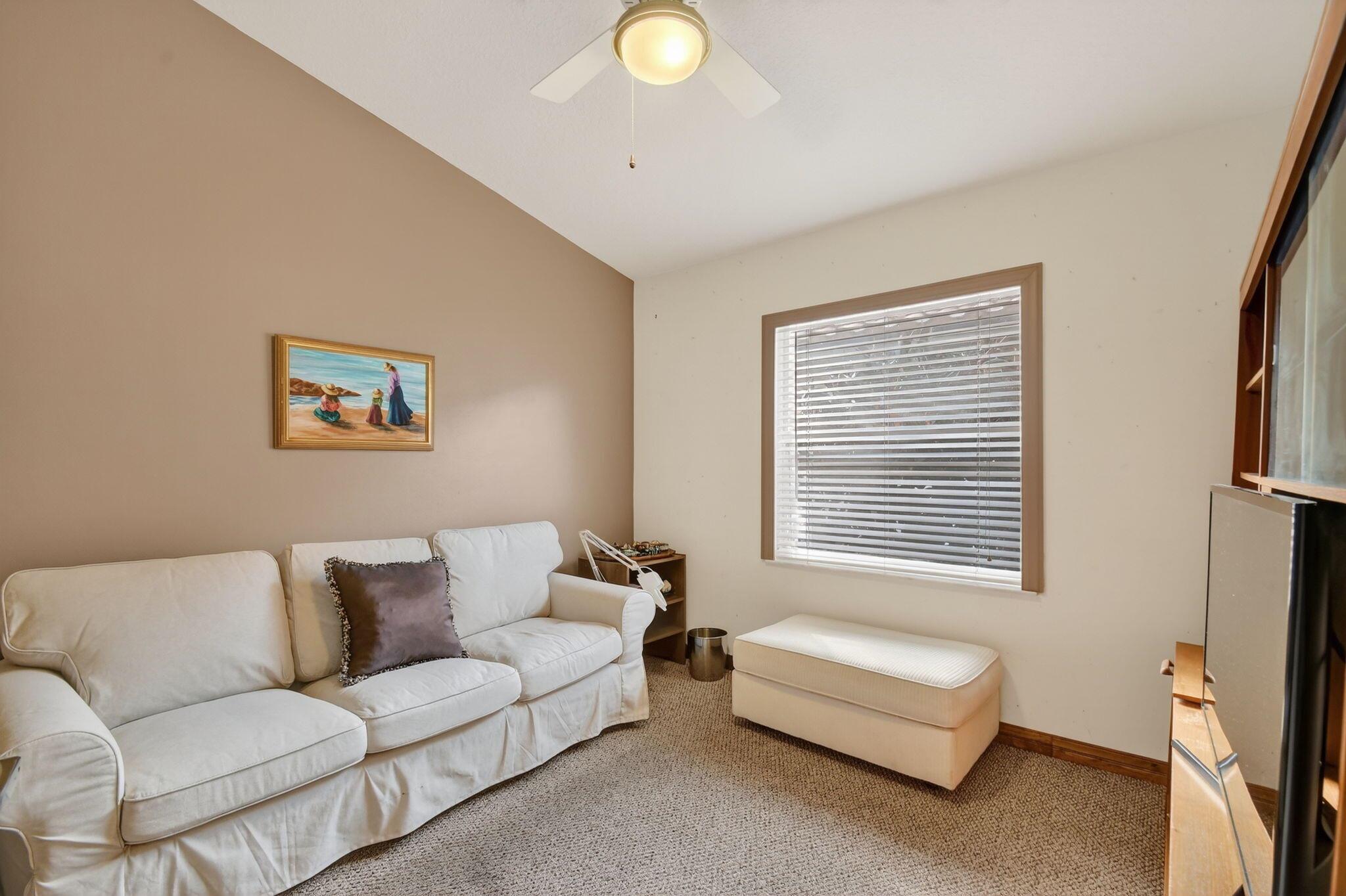 LAKERIDGE GREENS - Residential