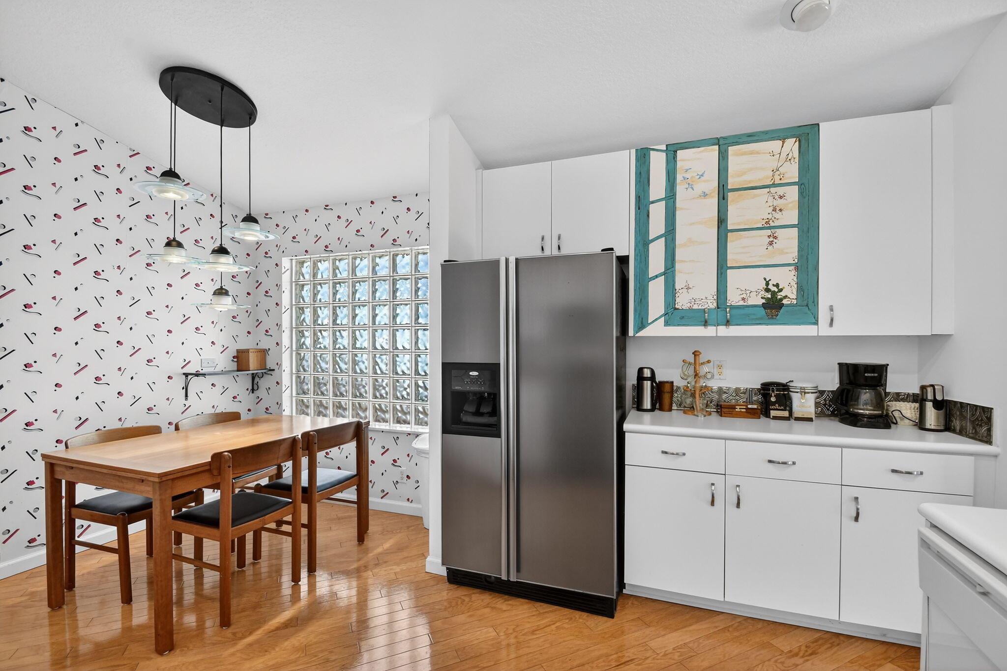 LAKERIDGE GREENS - Residential