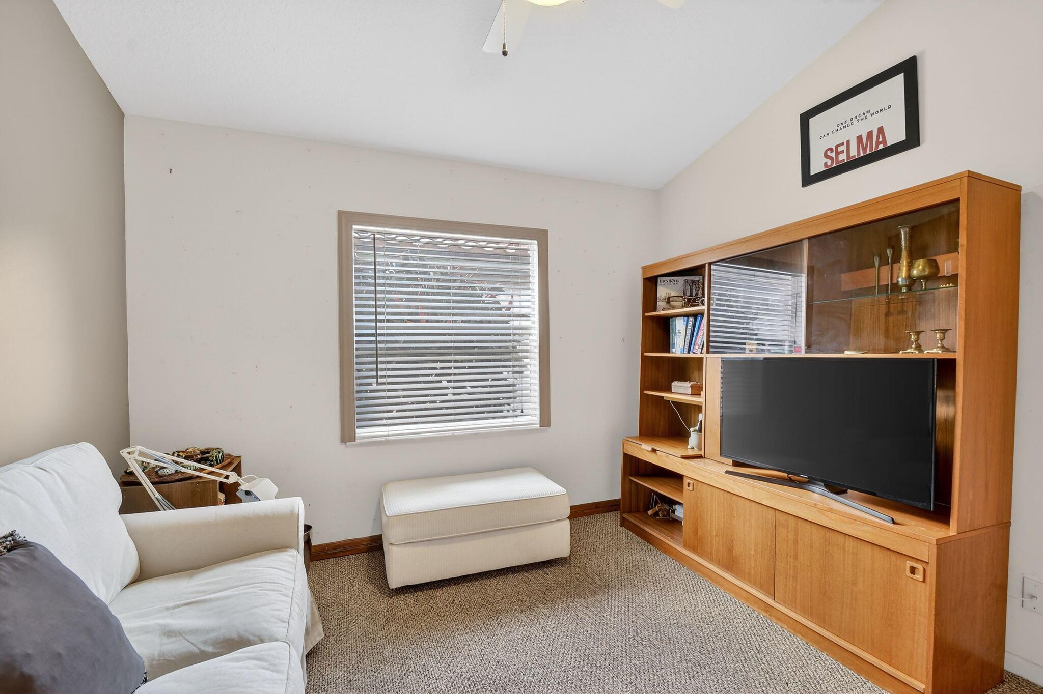 LAKERIDGE GREENS - Residential