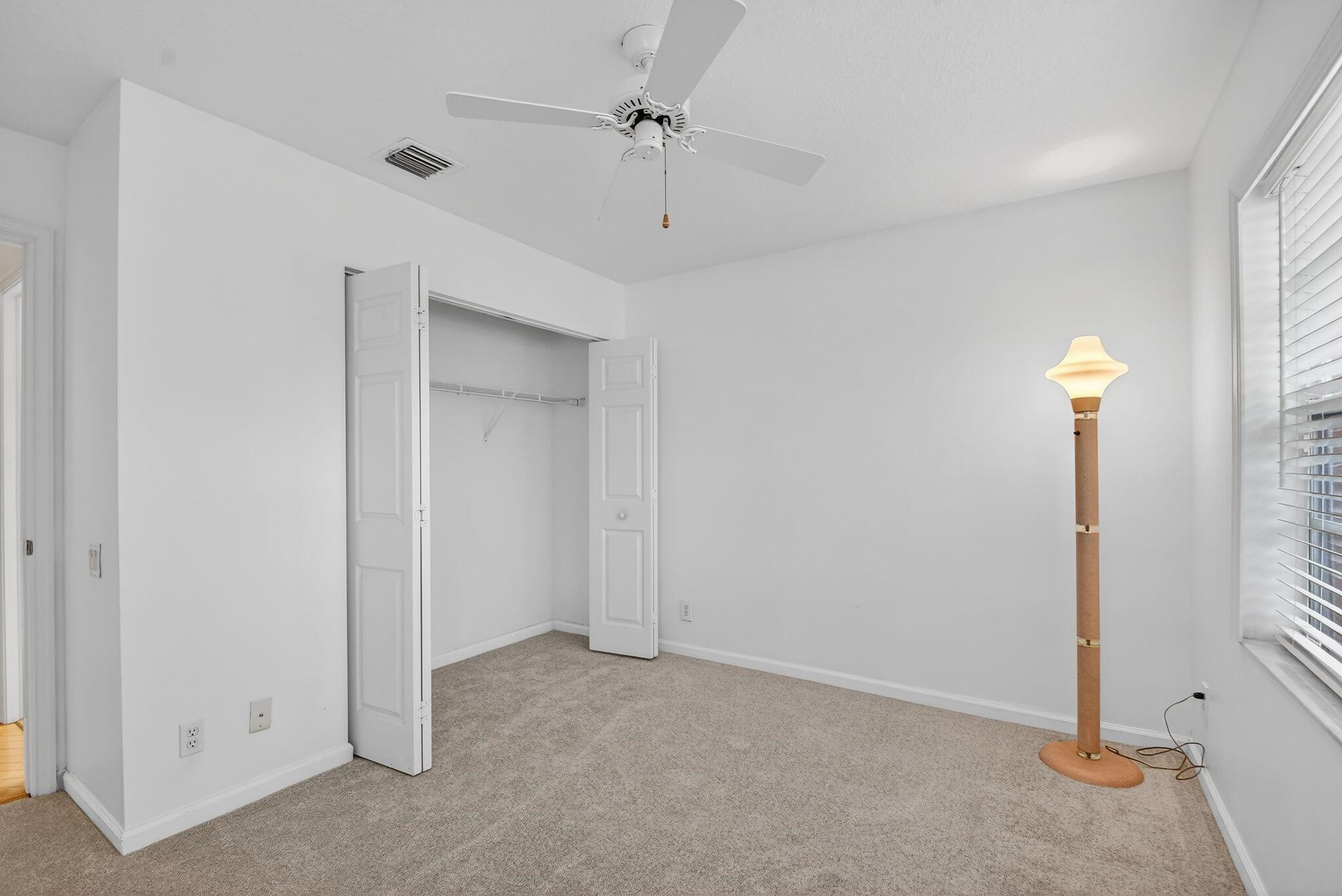 LAKERIDGE GREENS - Residential