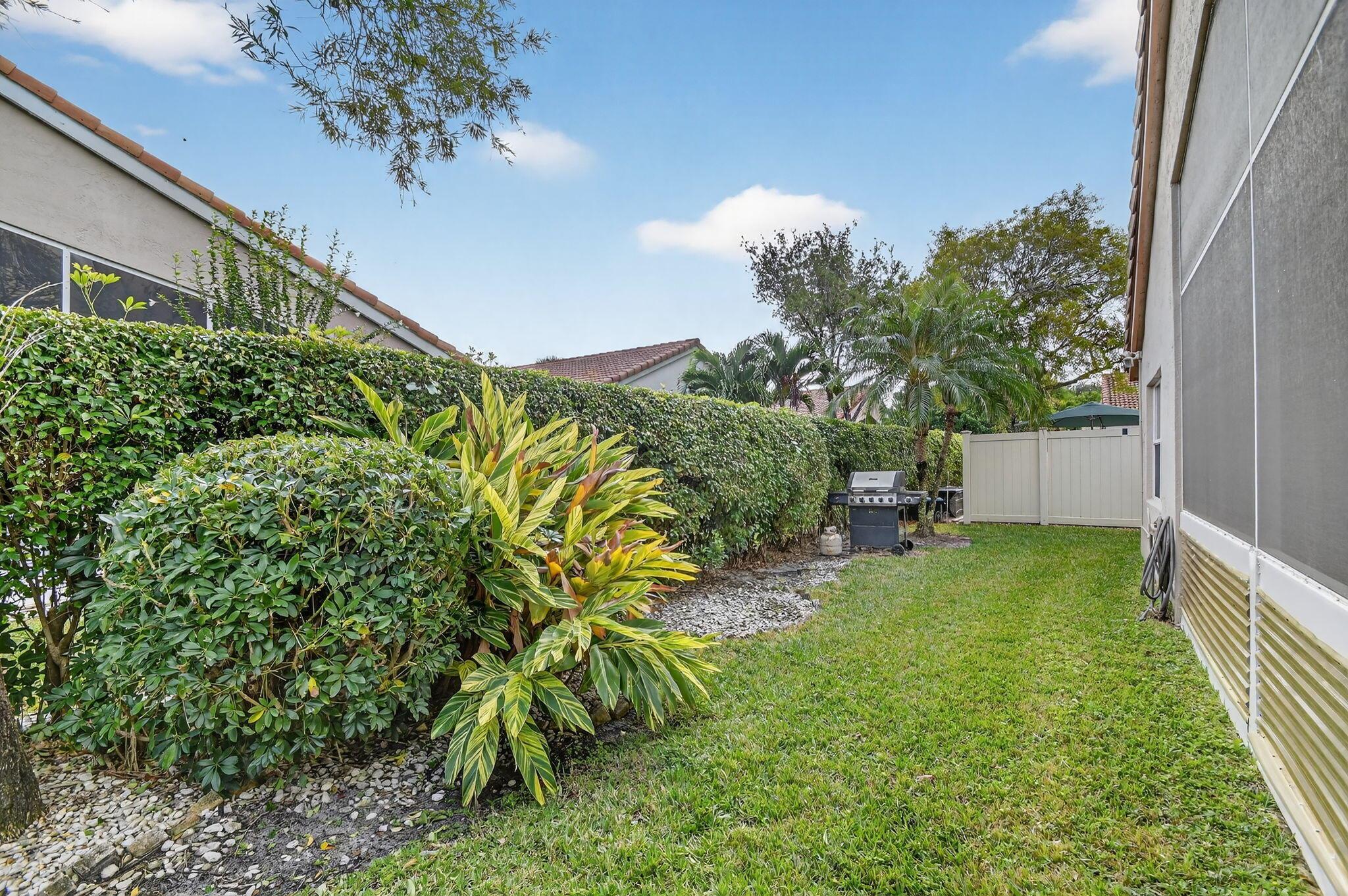 LAKERIDGE GREENS - Residential