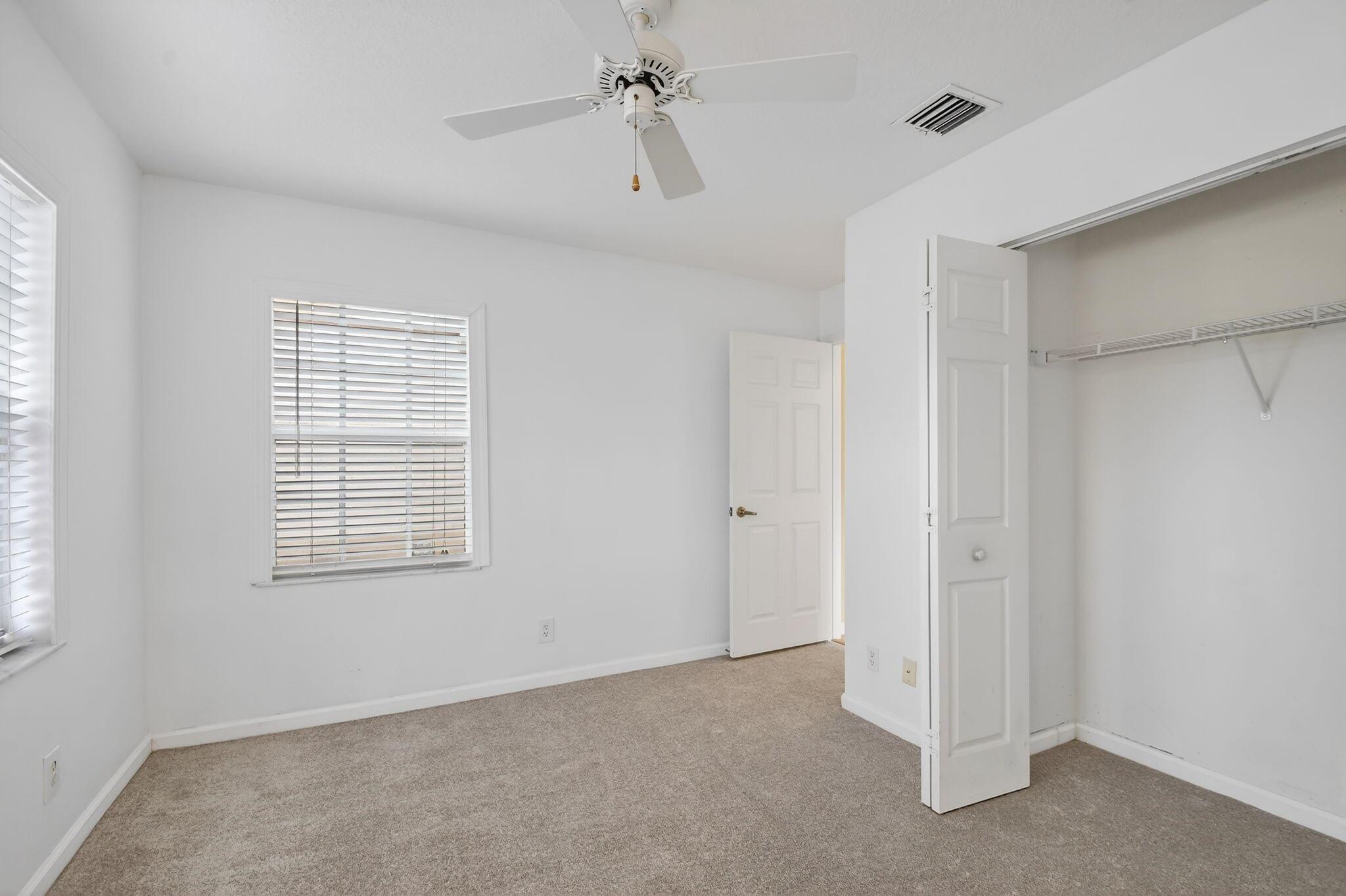 LAKERIDGE GREENS - Residential