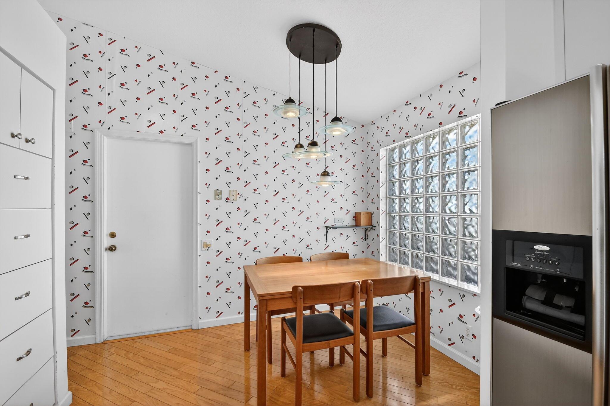 LAKERIDGE GREENS - Residential