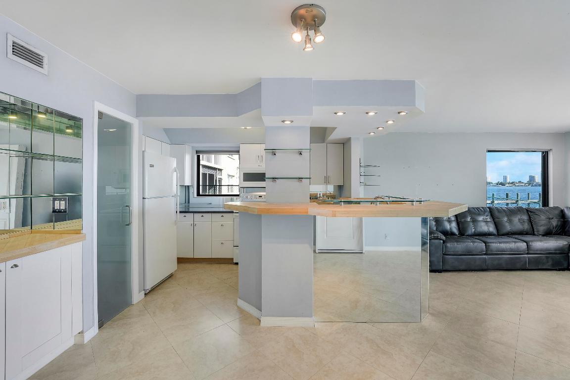 KEY HAVEN CONDO - Land