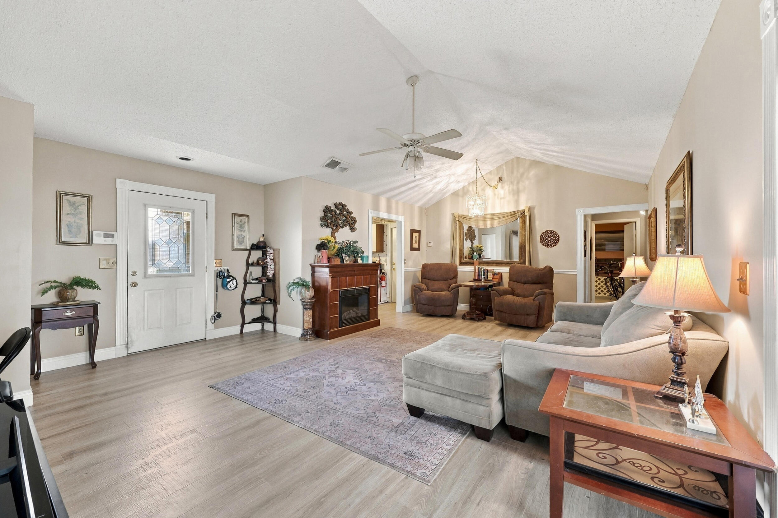 Properties 5215 Canal Circle W