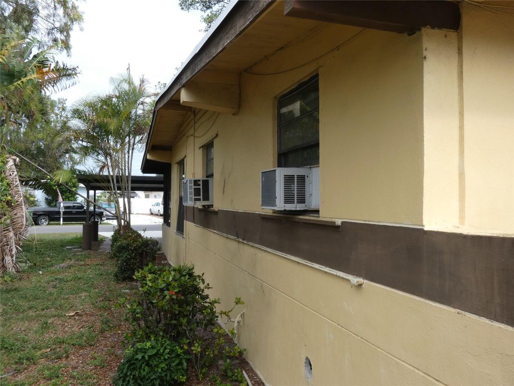 Photo of 82 Tortuga Road, Palm Springs, FL 33461 (MLS # F10549741)