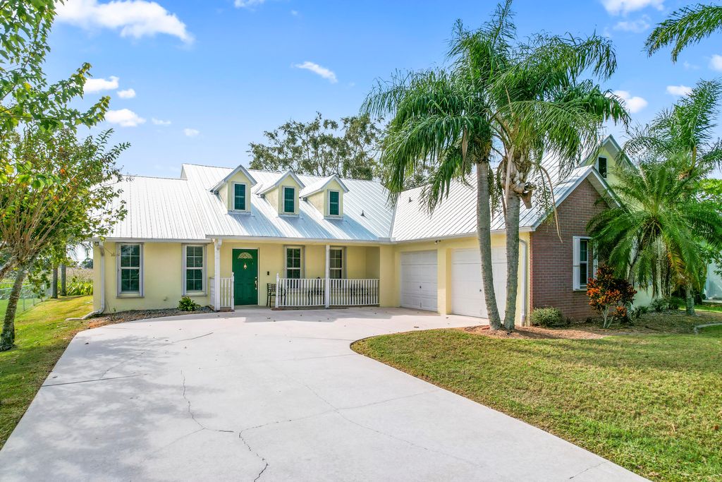 Photo of 4575 NW Gimlet Avenue, Port Saint Lucie, FL 34983 (MLS # R10932743)