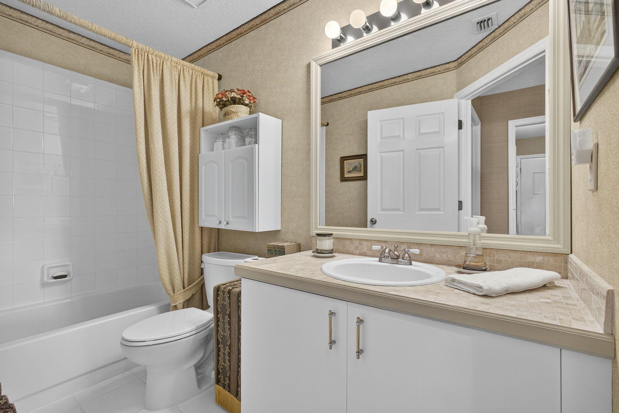 LAKEFIELD OF THE LANDINGS - Residential