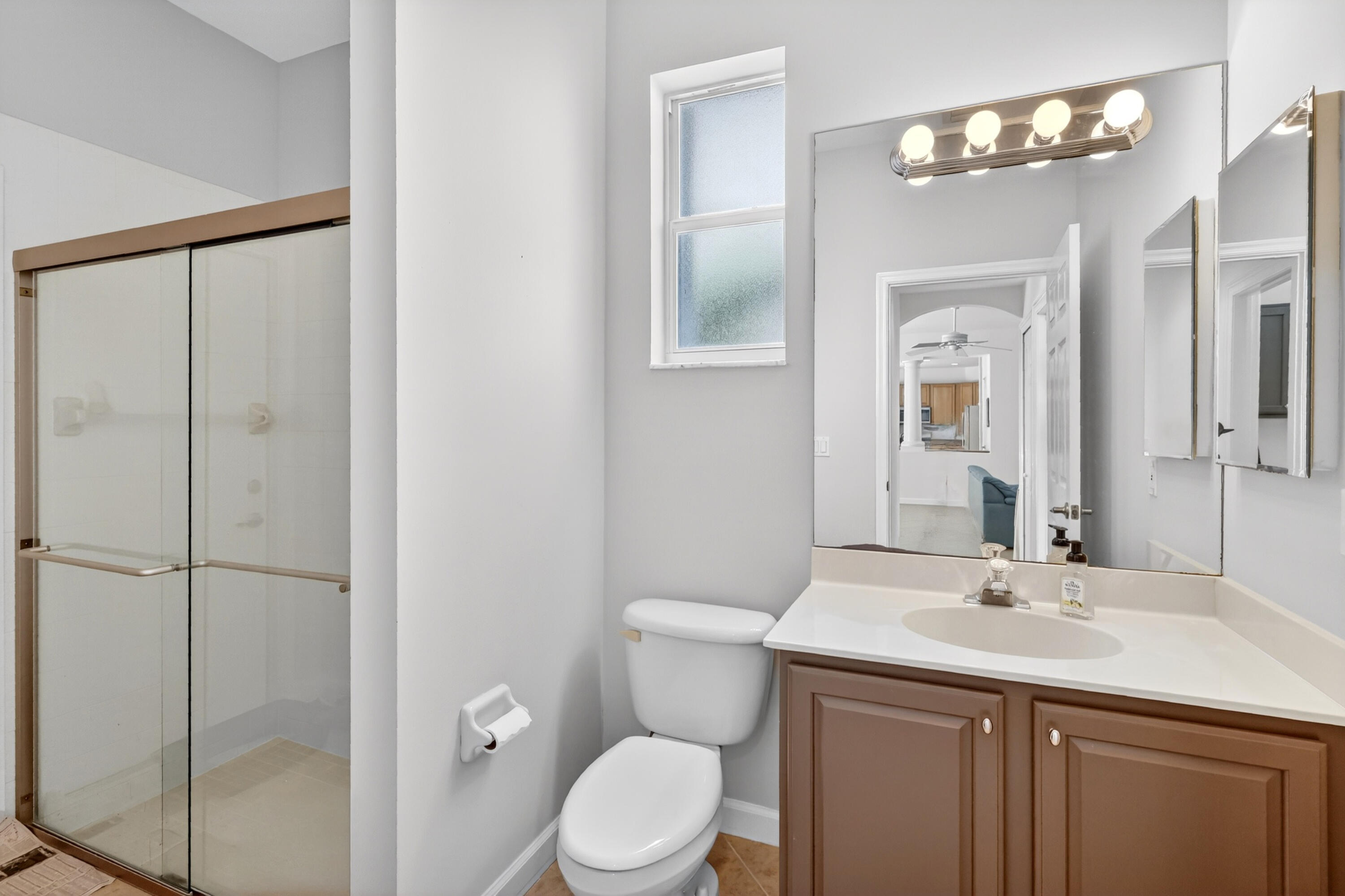 LONE PINE - Residential