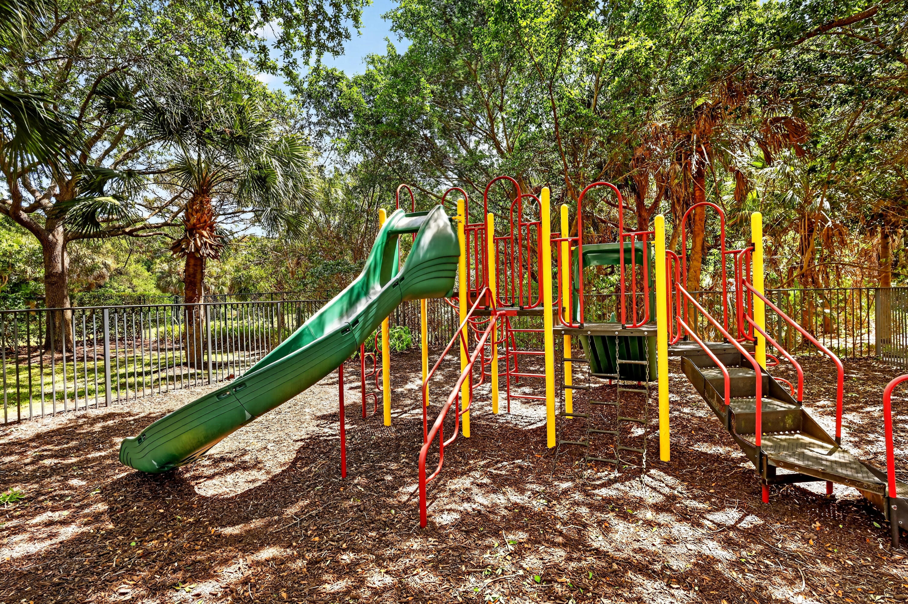 LONE PINE - Residential