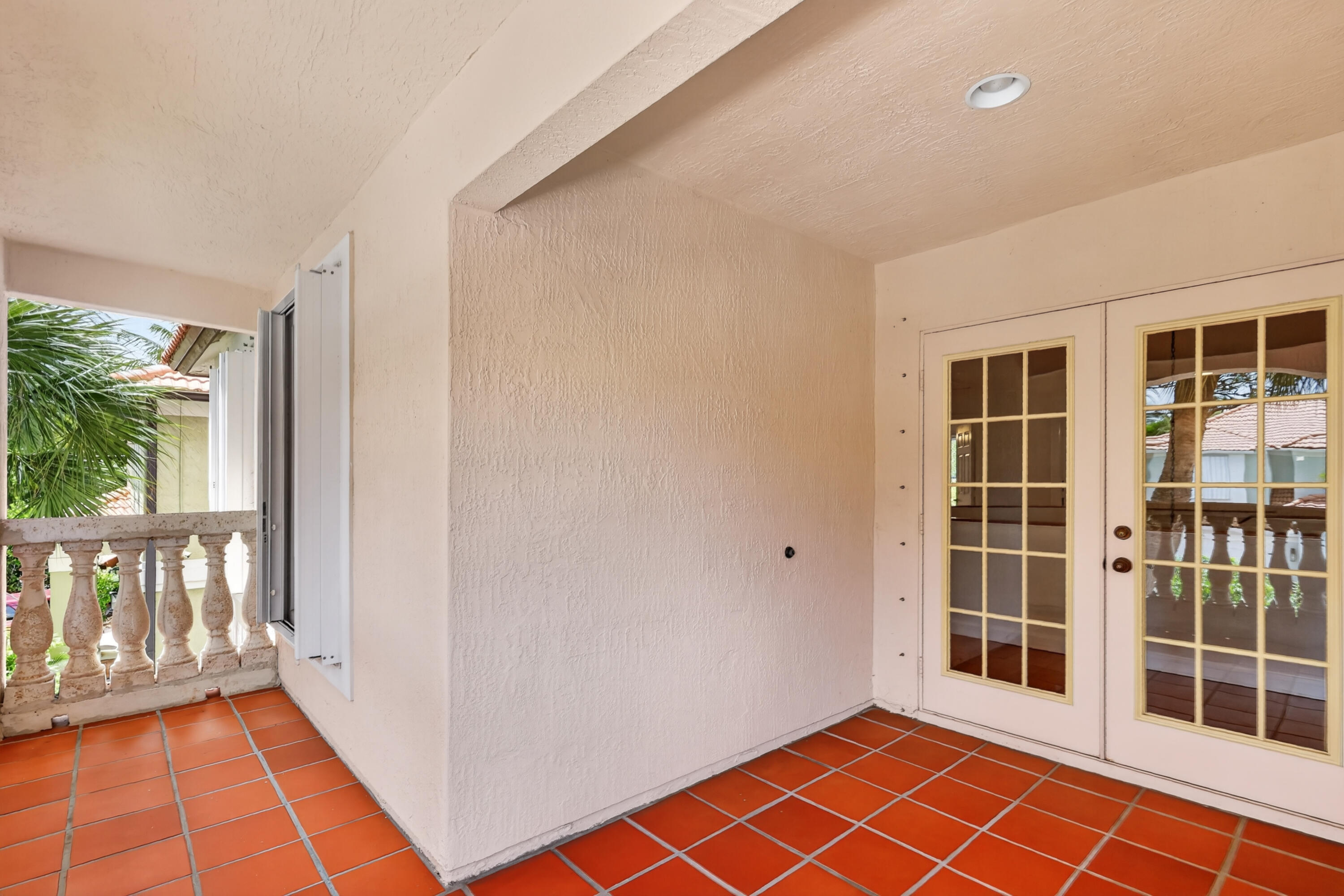 LONE PINE - Residential