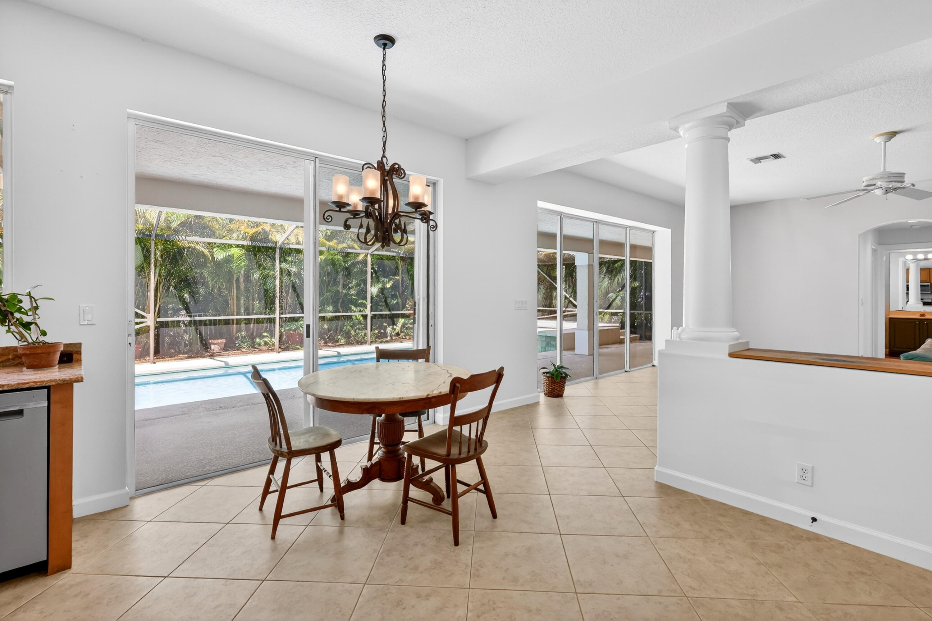 LONE PINE - Residential