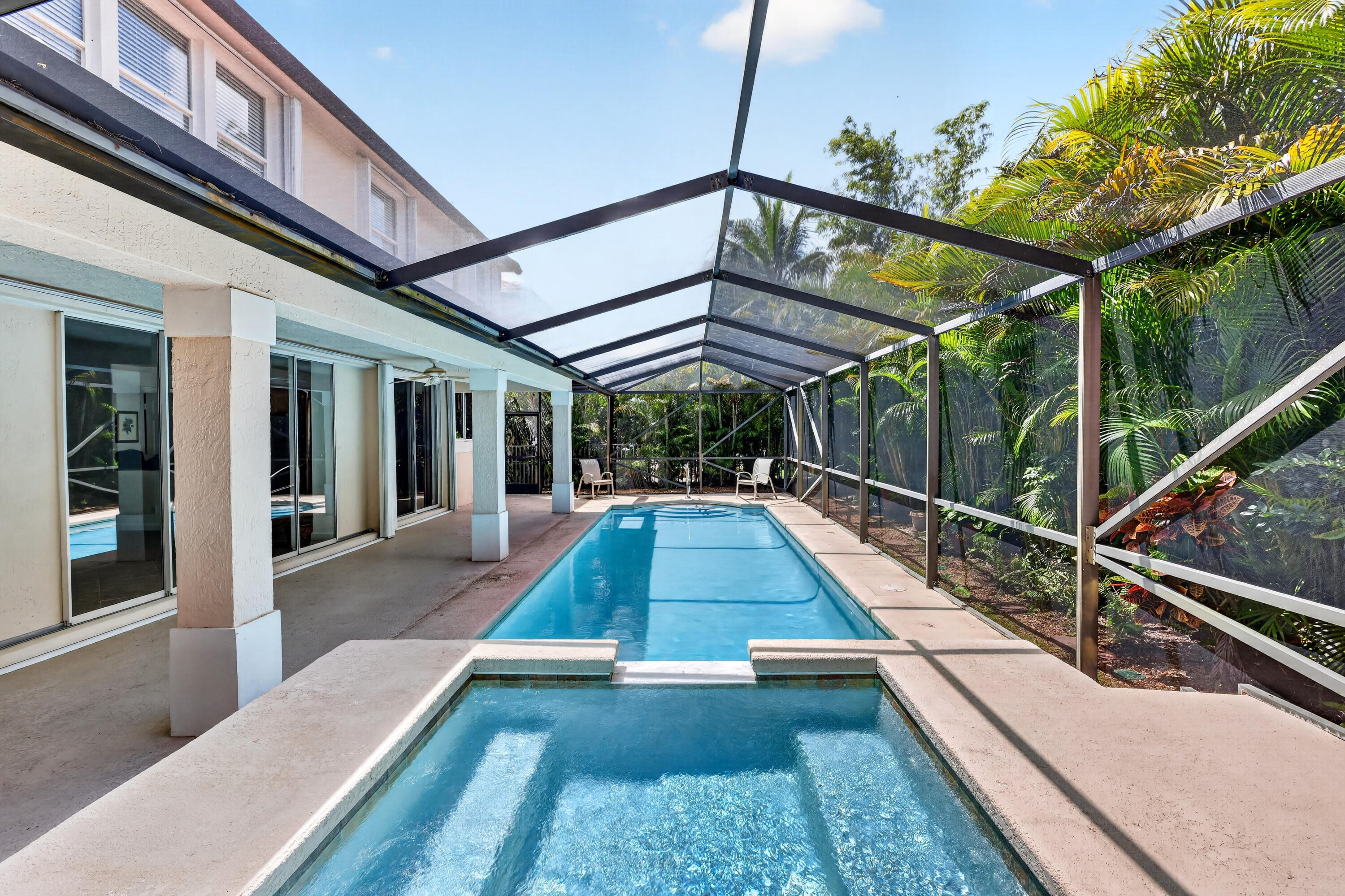 LONE PINE - Residential