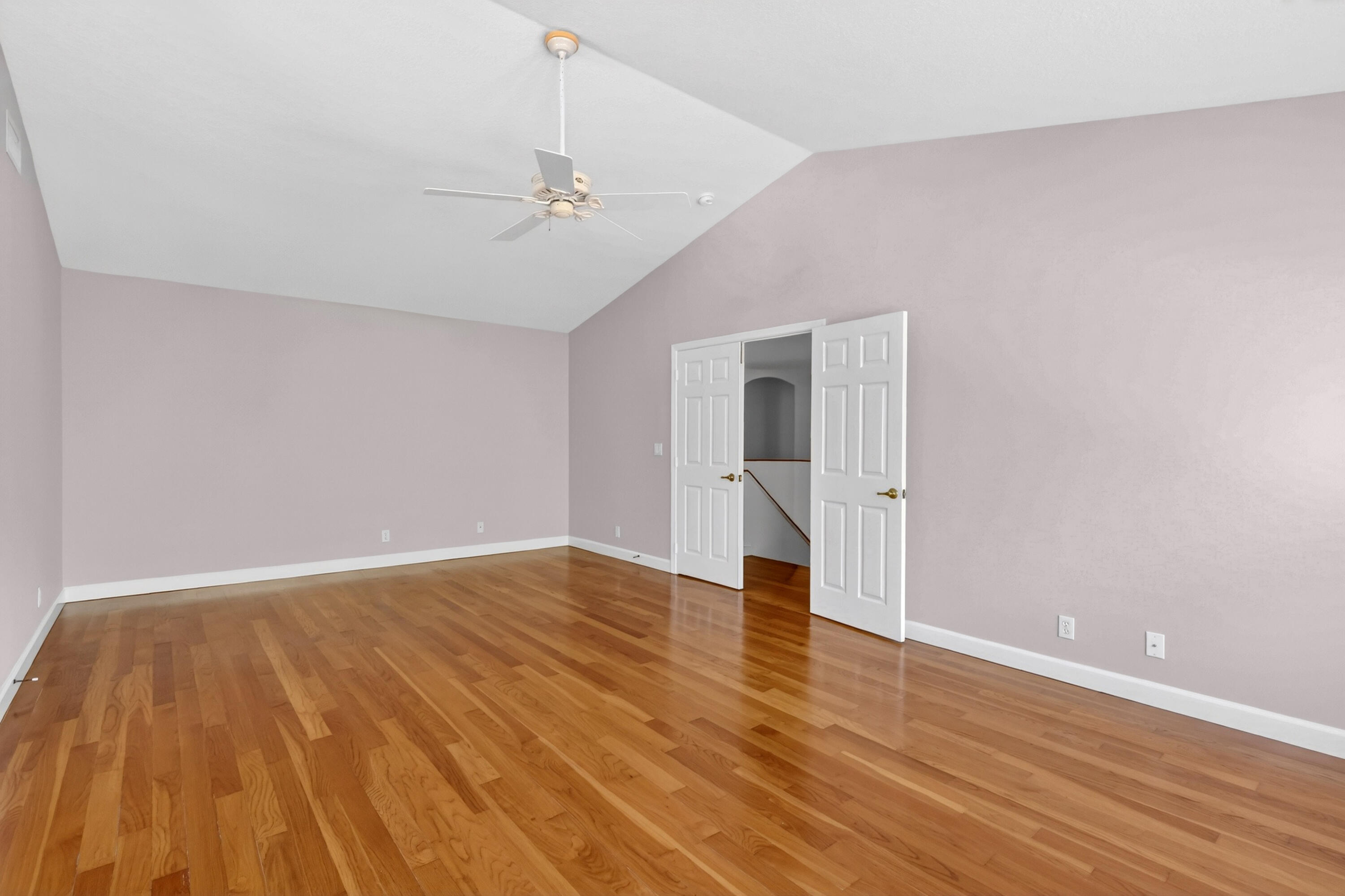 LONE PINE - Residential