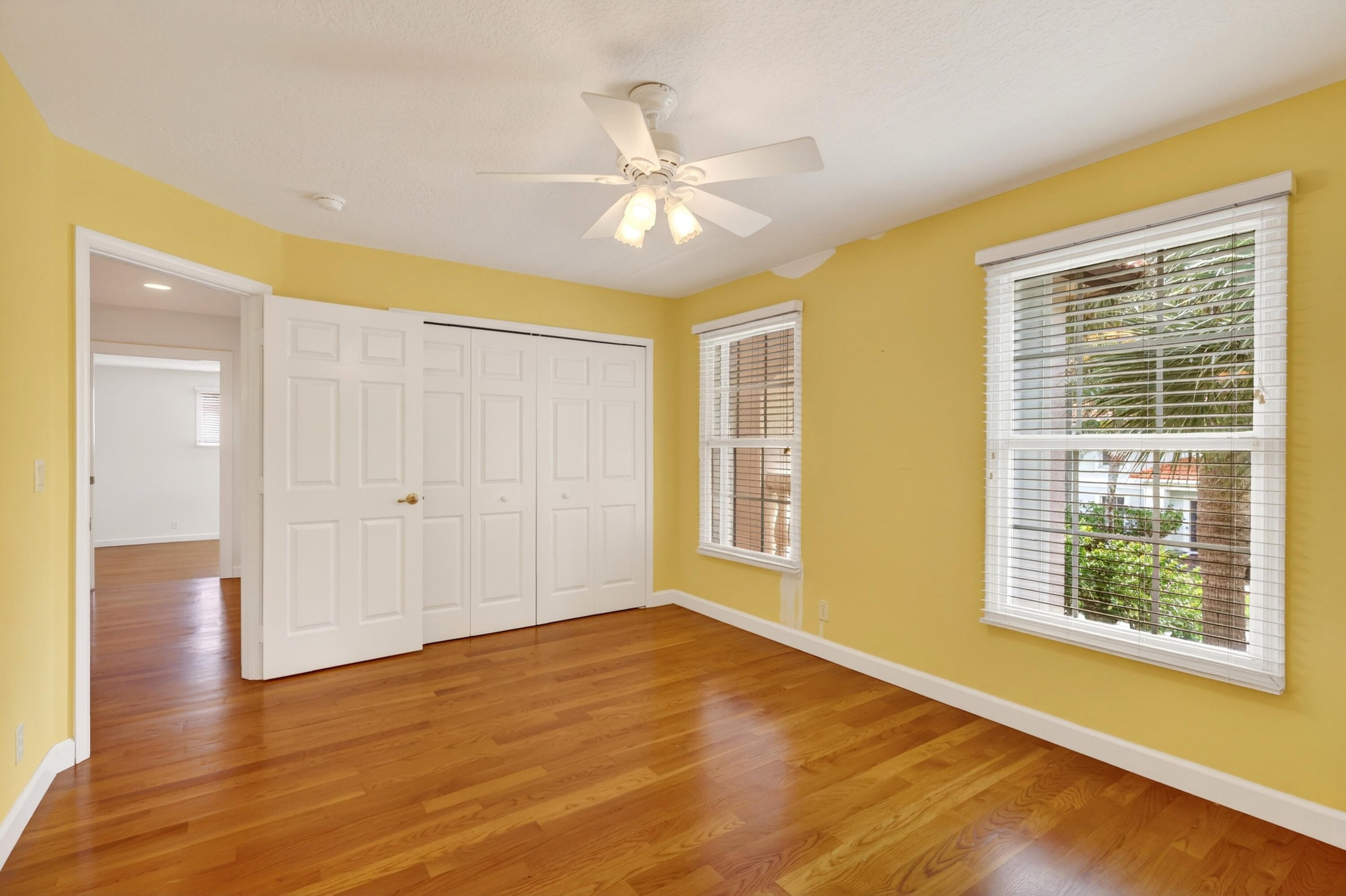 LONE PINE - Residential