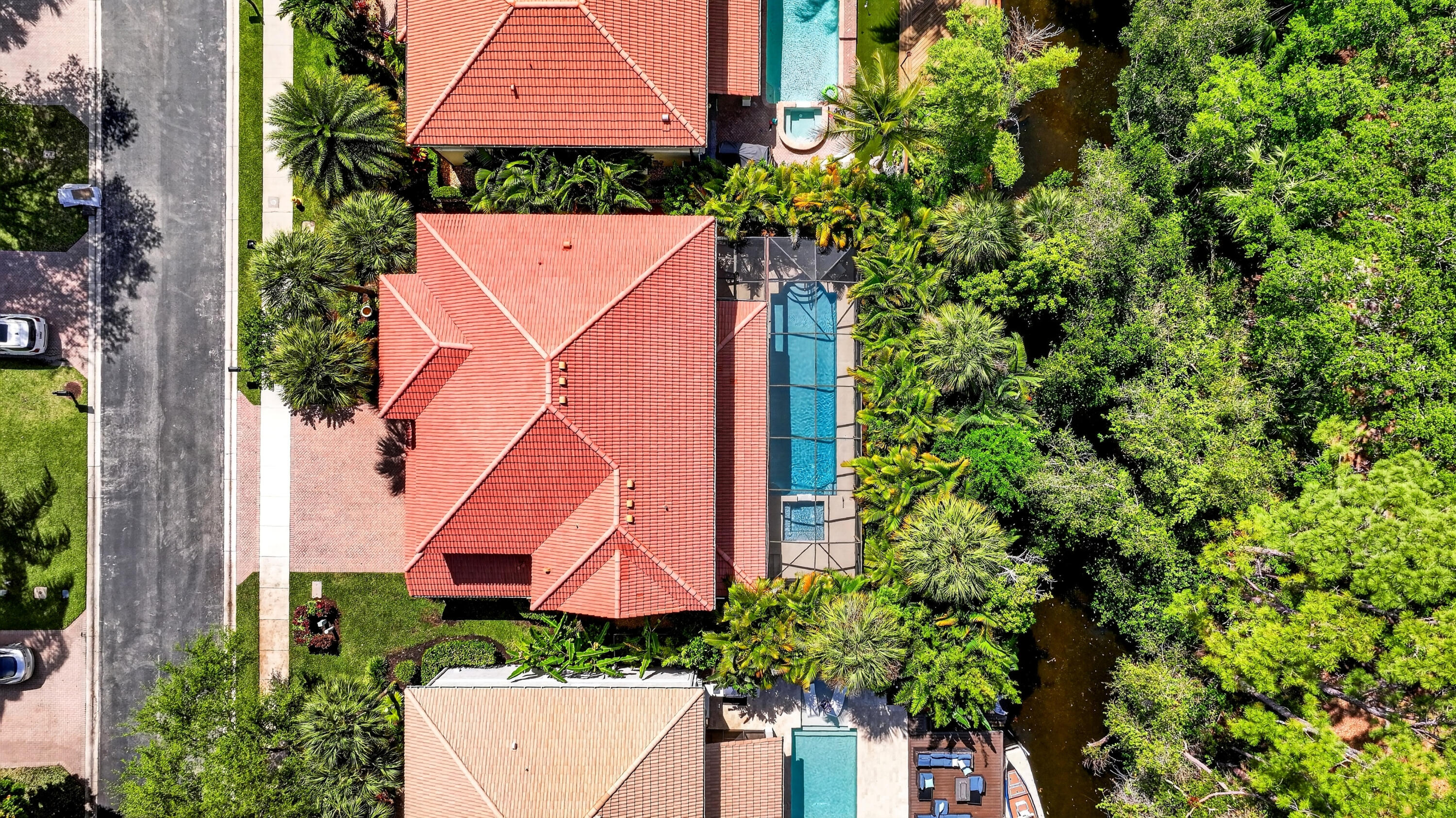 LONE PINE - Residential