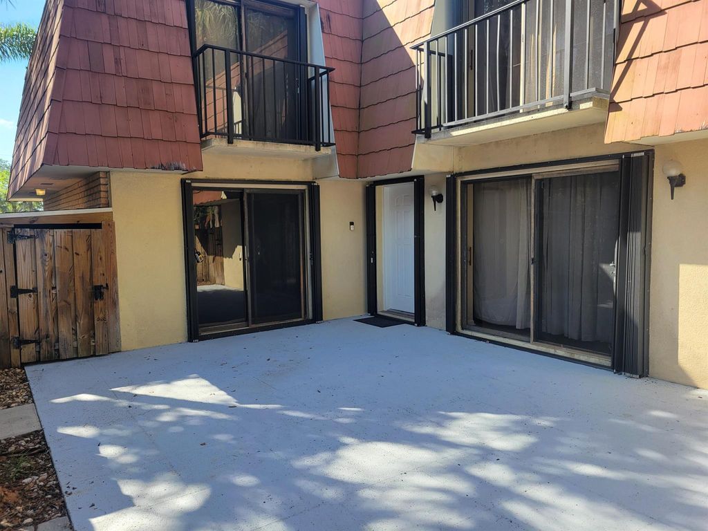 Photo of 201 Live Oak Lane, Boynton Beach, FL 33436 (MLS # R11100555)