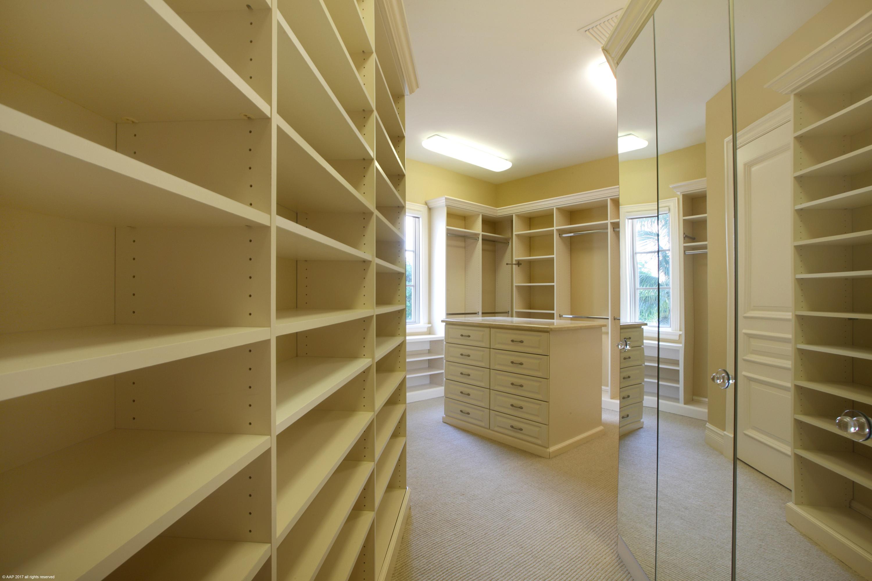 Palm Trail - Residential