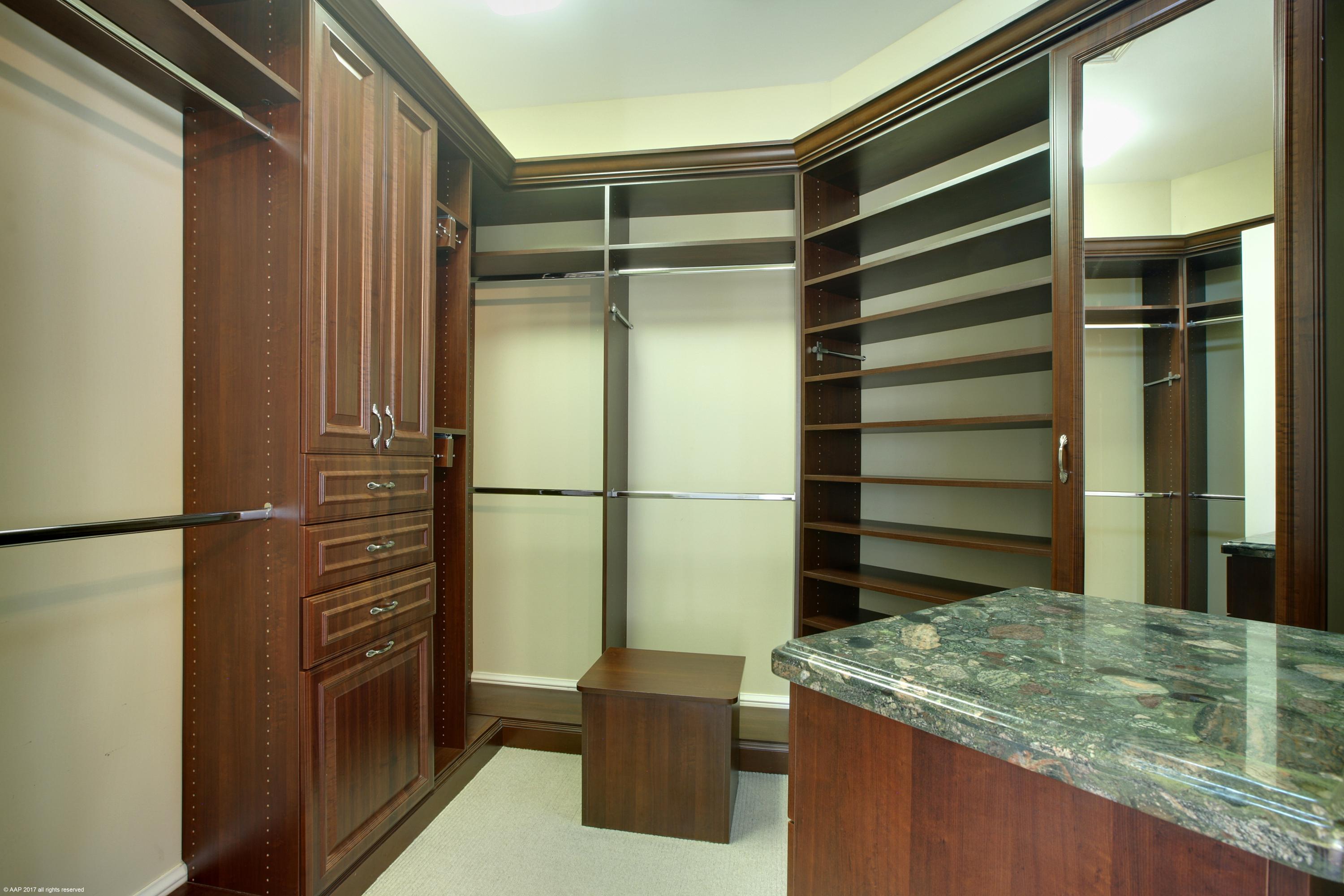 Palm Trail - Residential