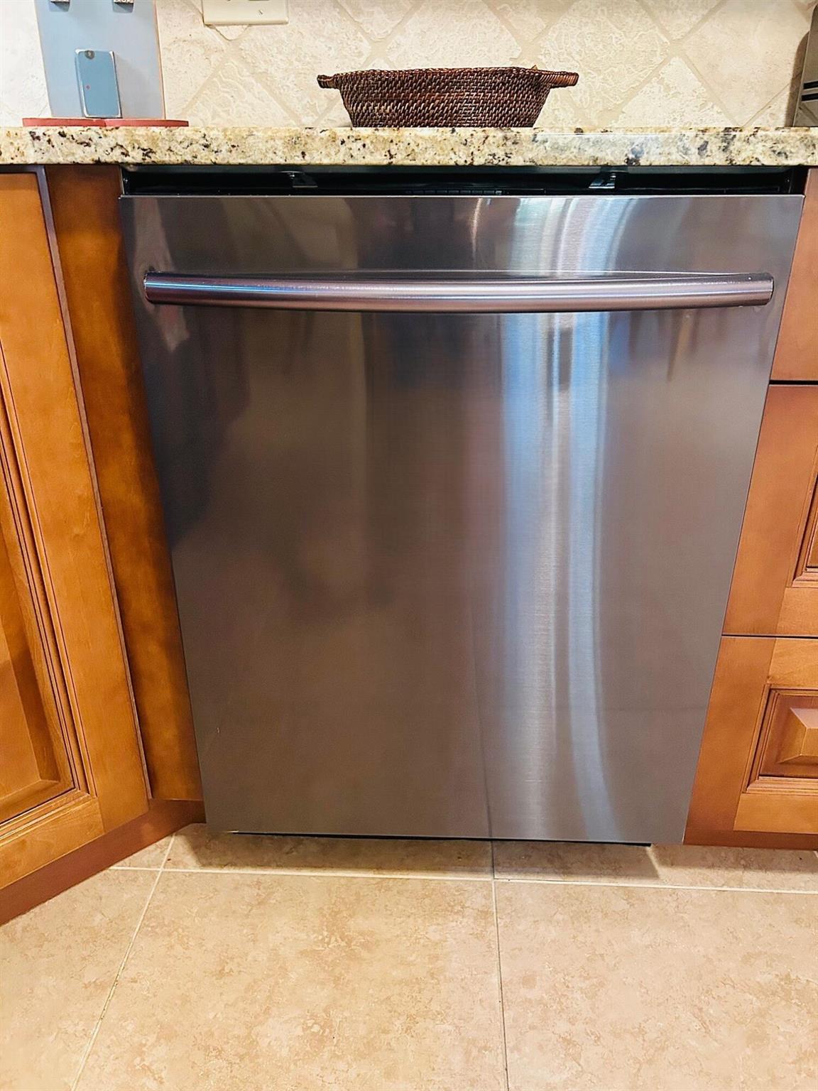 PINE RIDGE SOUTH III COND - Residential