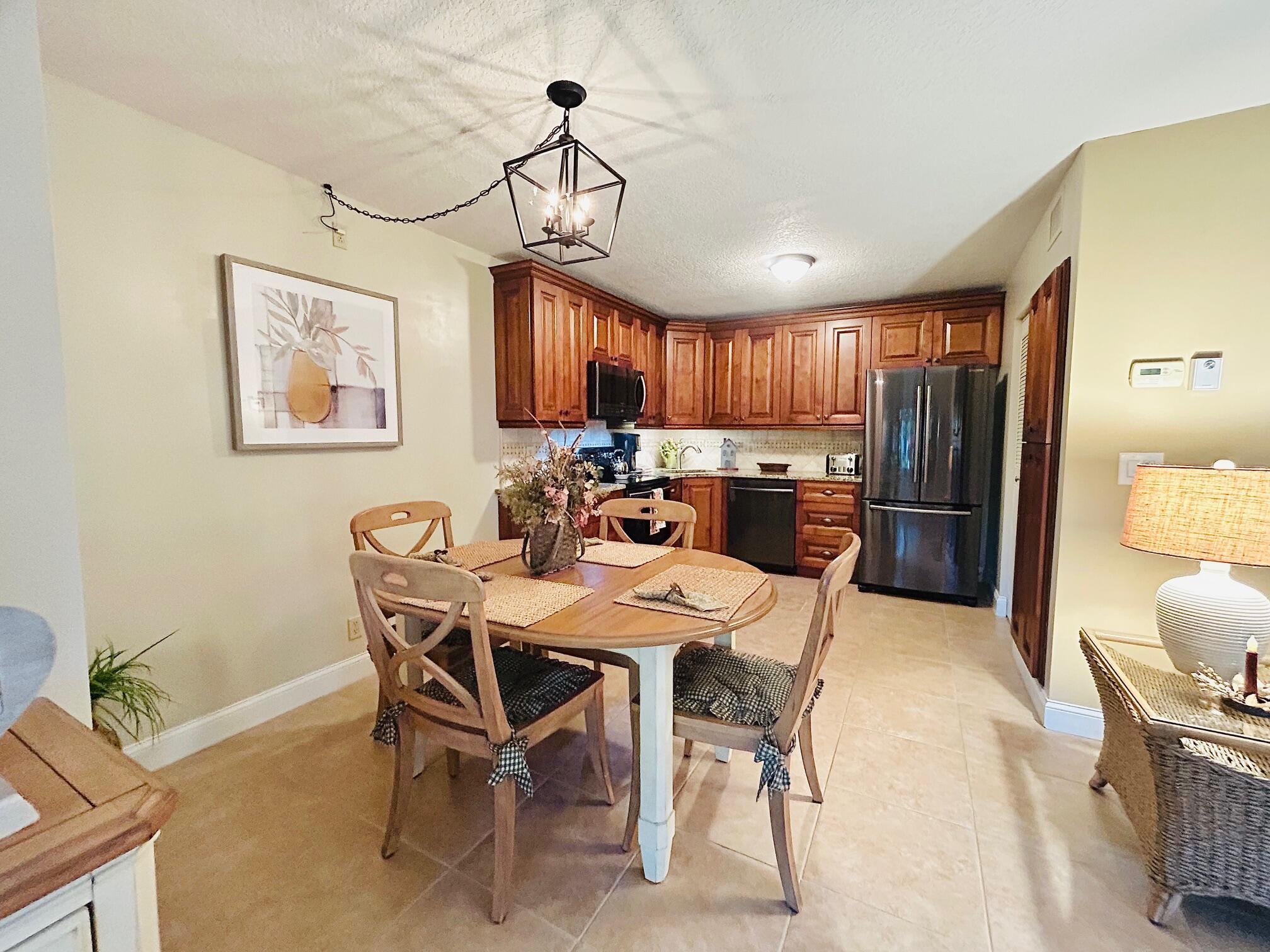 PINE RIDGE SOUTH III COND - Residential